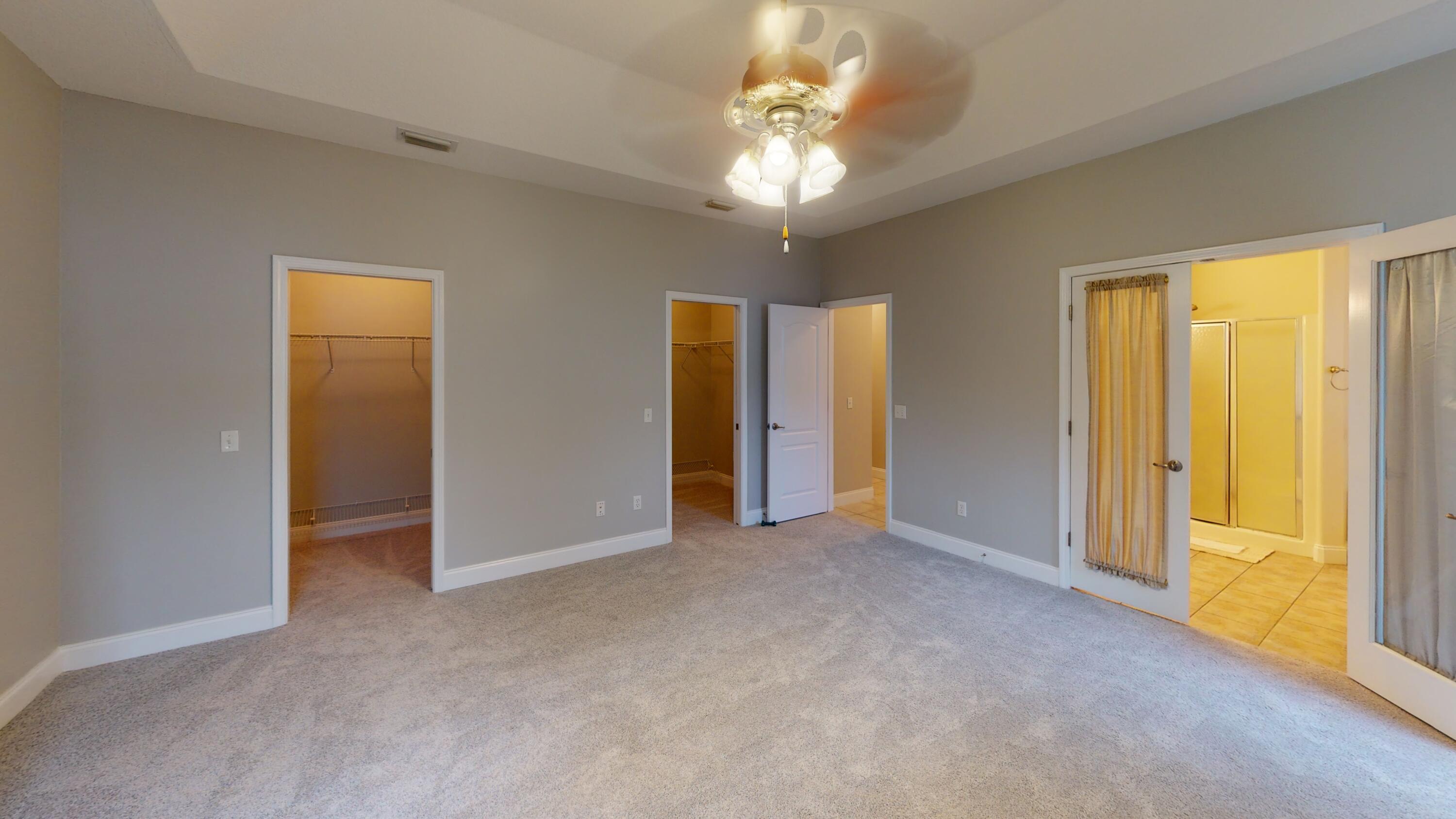 SMUGGLERS COVE - Residential