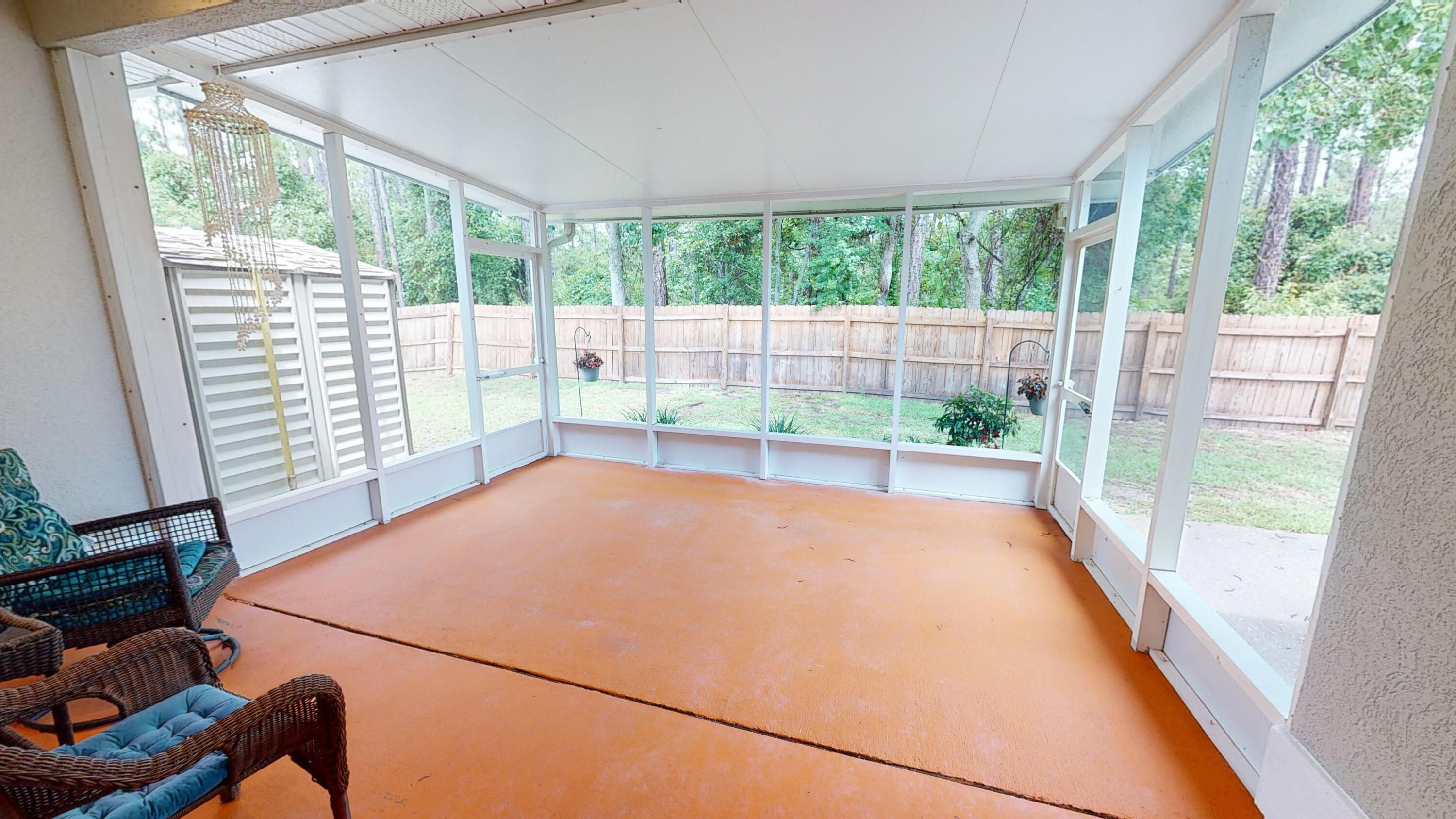 SMUGGLERS COVE - Residential