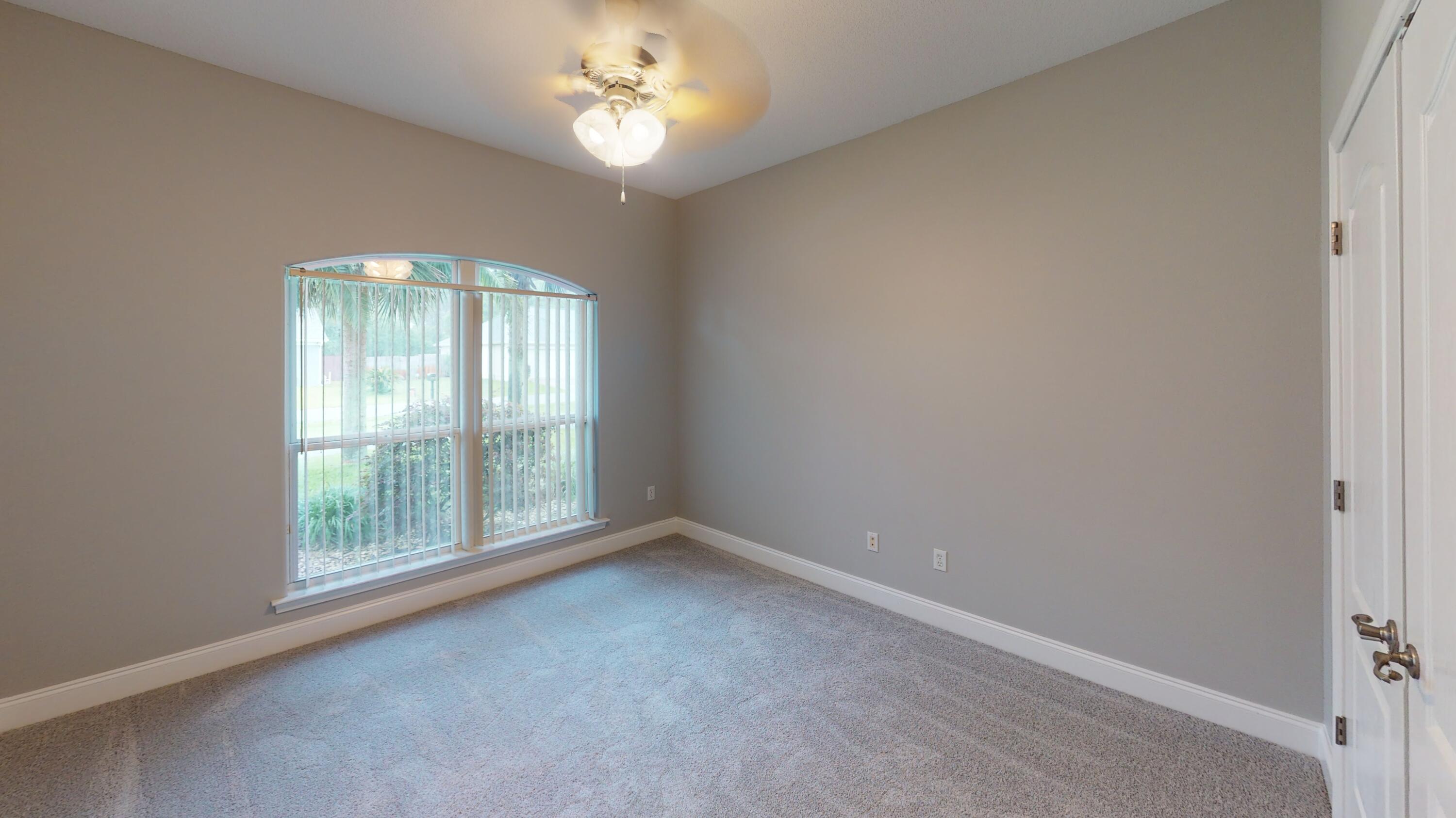 SMUGGLERS COVE - Residential