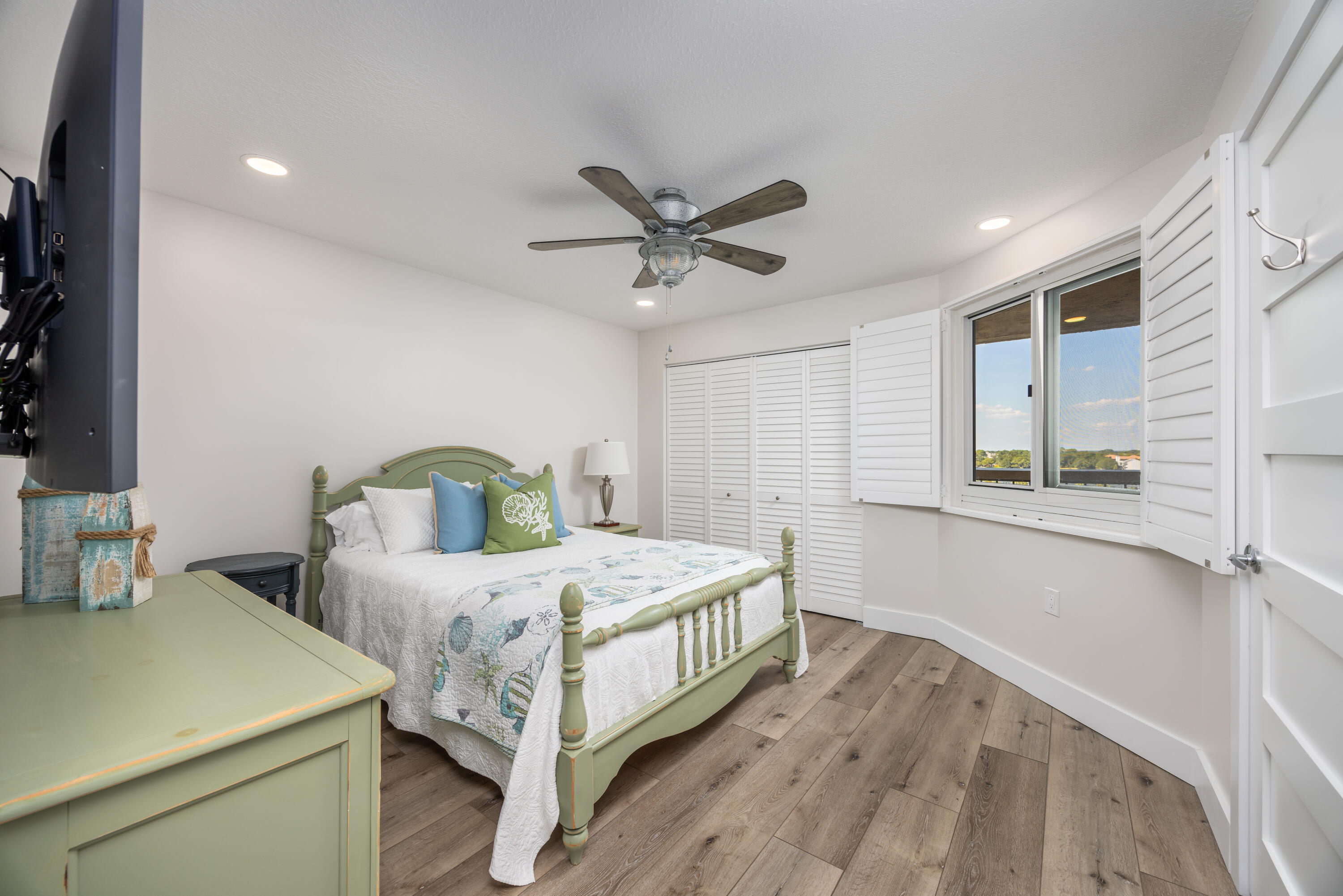 BREAKERS OF FWB PH 1 - Residential