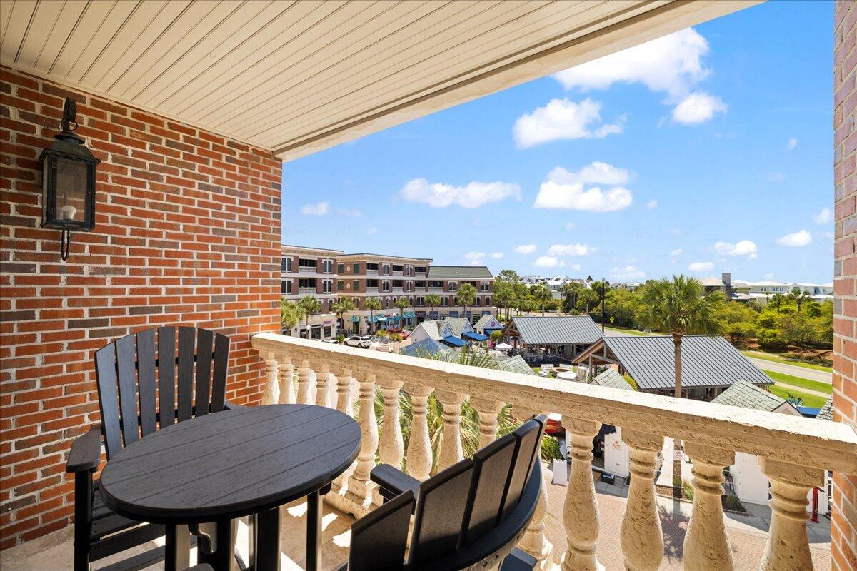 THE VILLAGE OF SOUTH WALTON - Residential