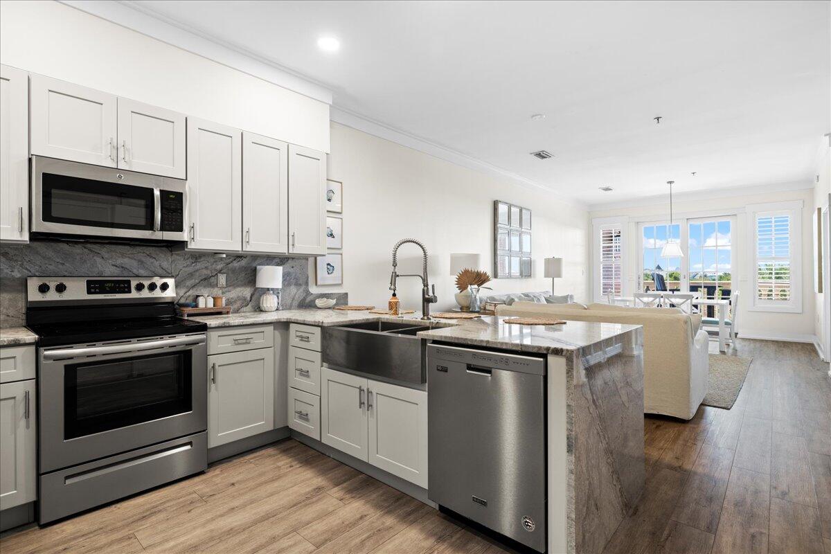 THE VILLAGE OF SOUTH WALTON - Residential