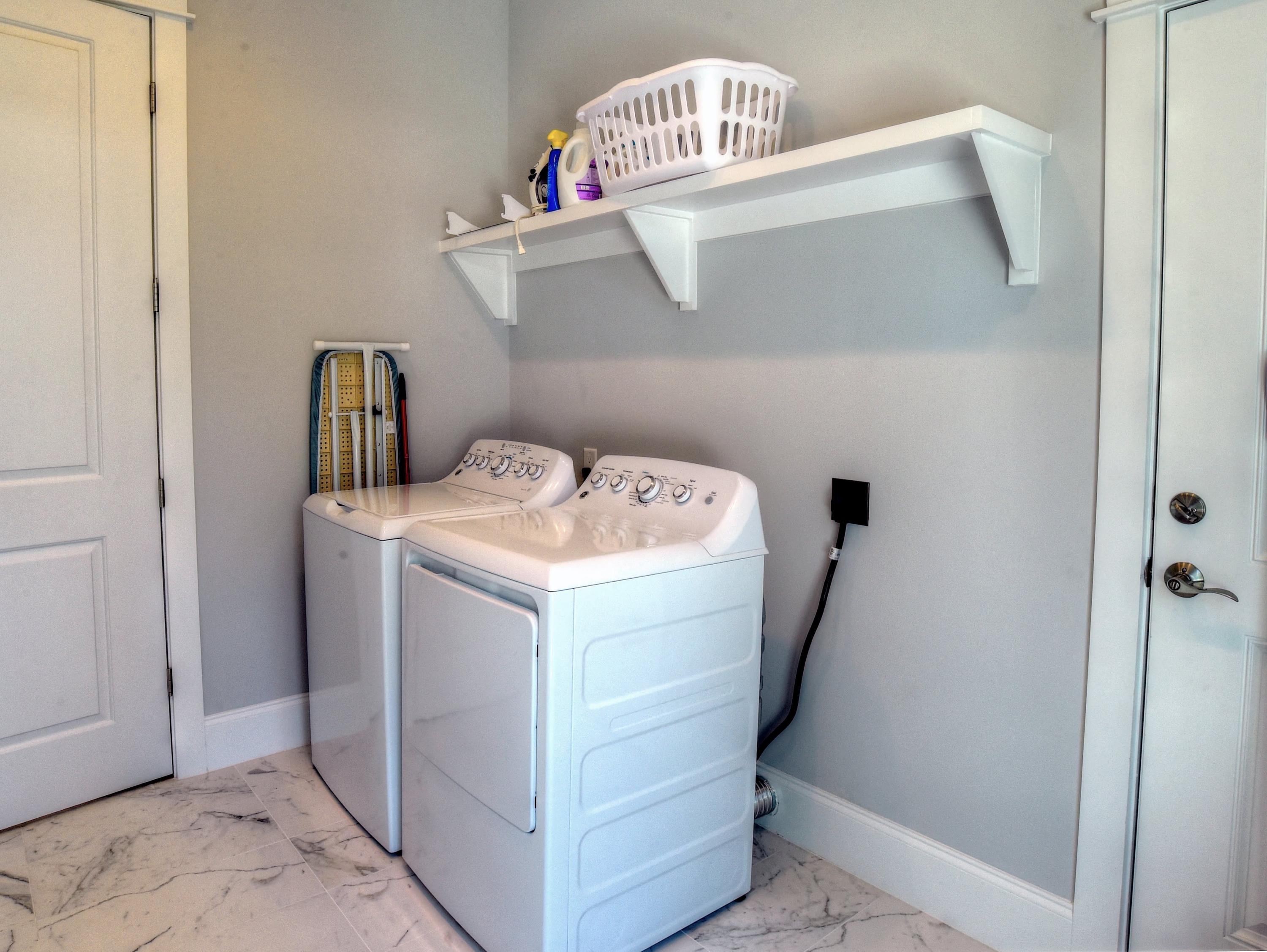 LAKESIDE AT BLUE MOUNTAIN BEACH - Residential