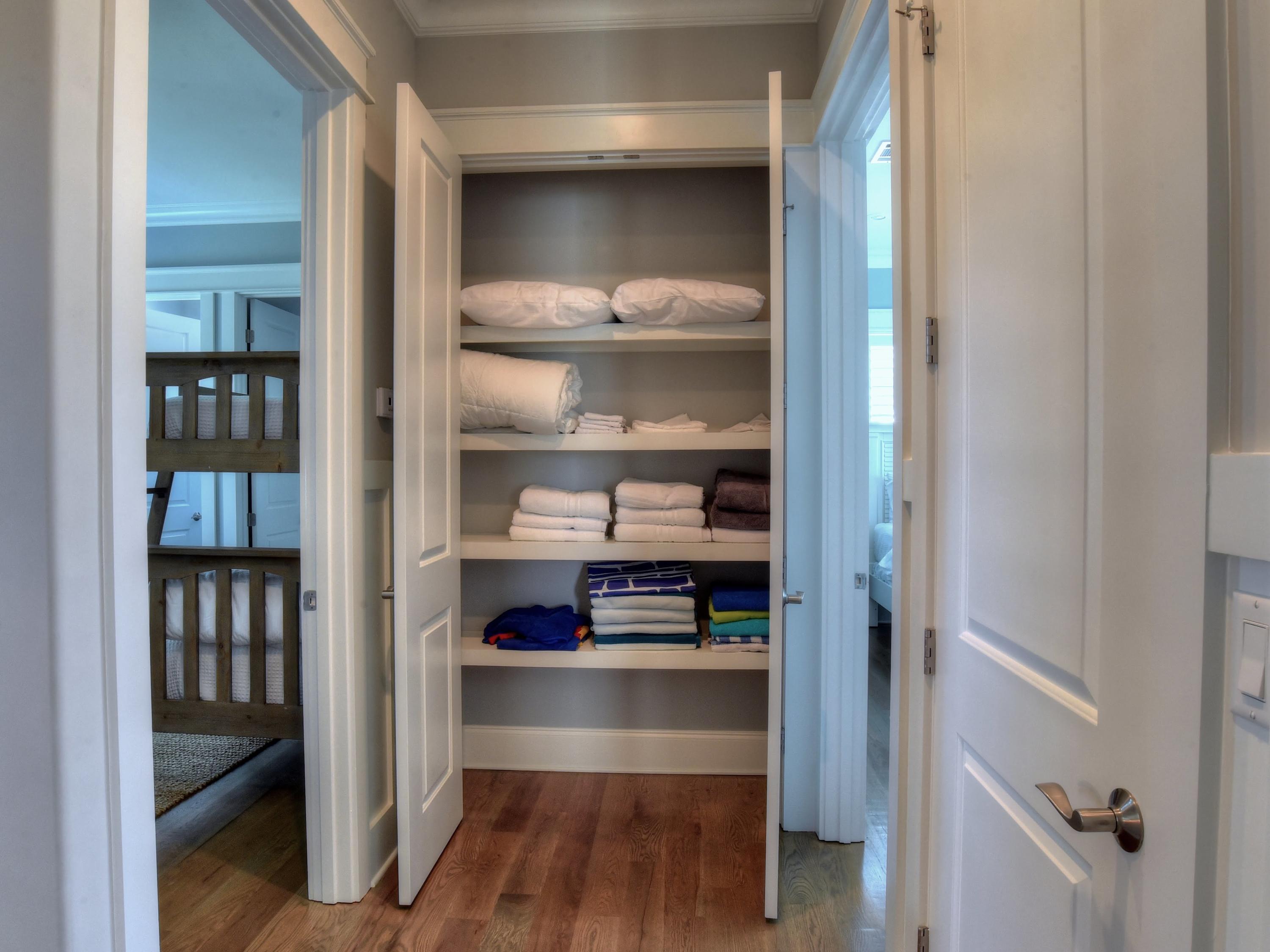 LAKESIDE AT BLUE MOUNTAIN BEACH - Residential