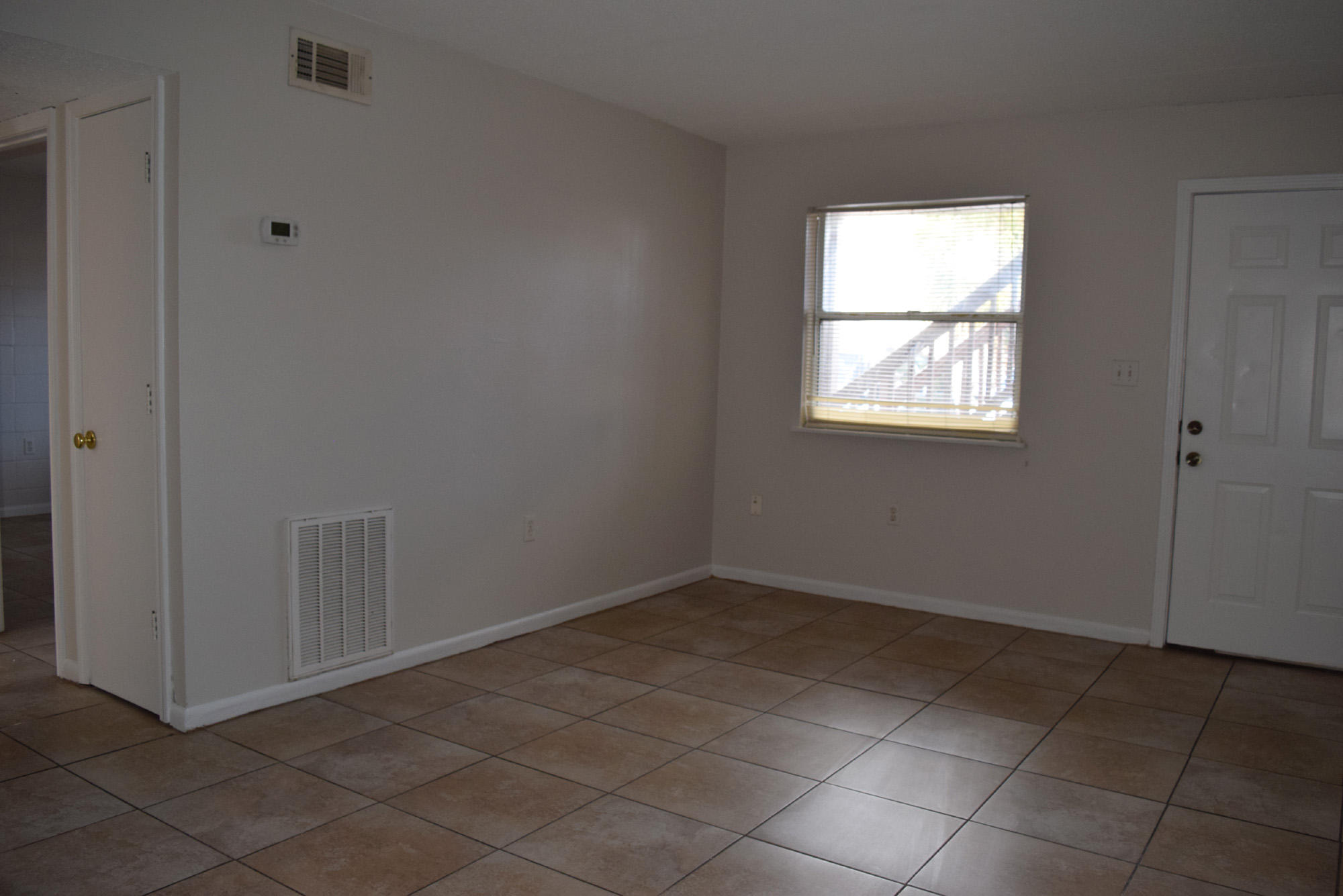 BREAKERS WEST - Residential