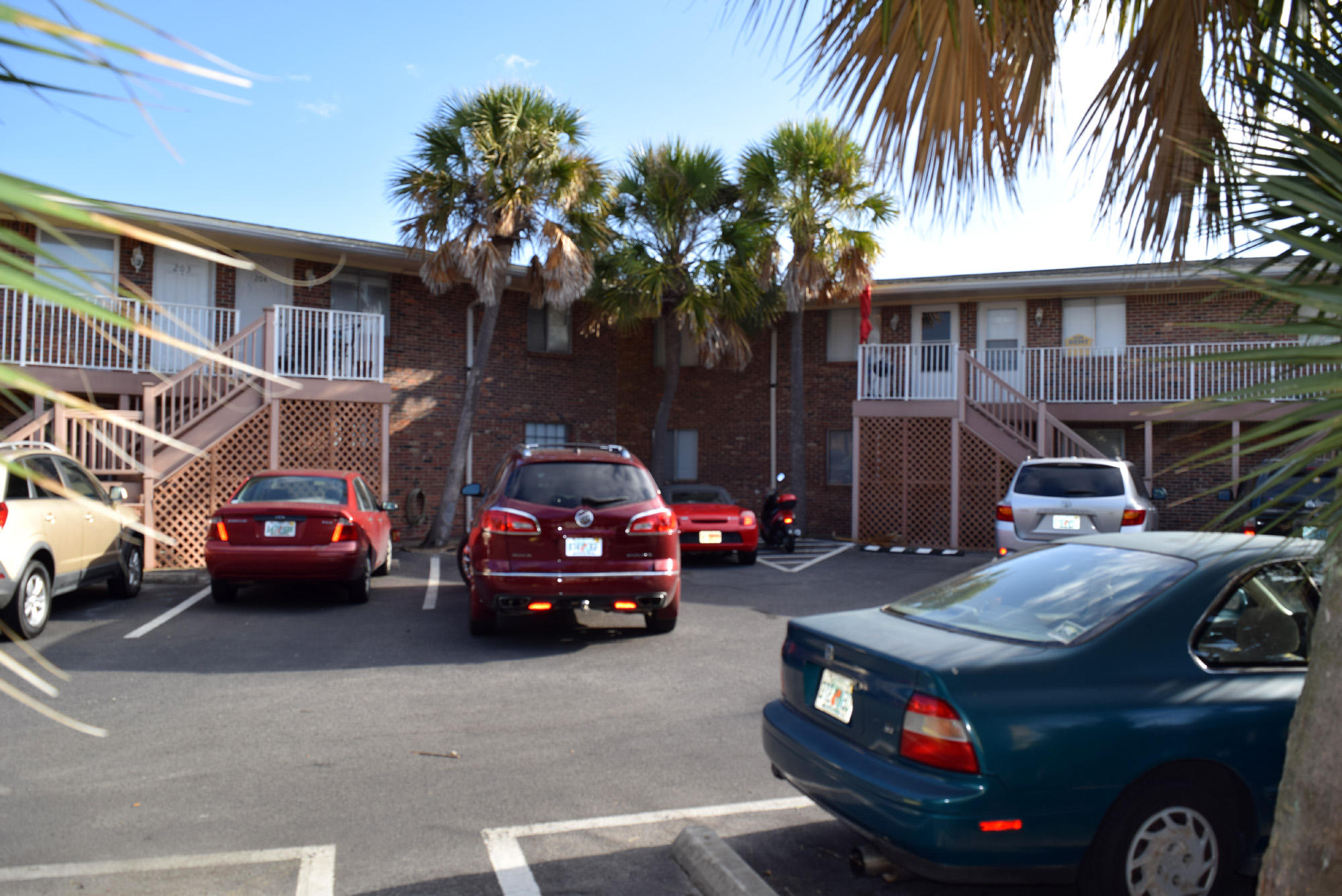 BREAKERS WEST - Residential