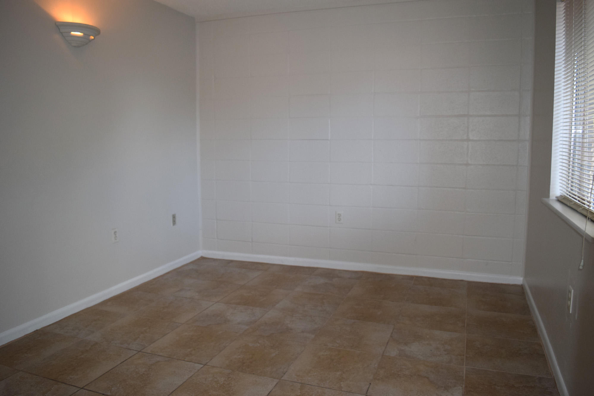 BREAKERS WEST - Residential