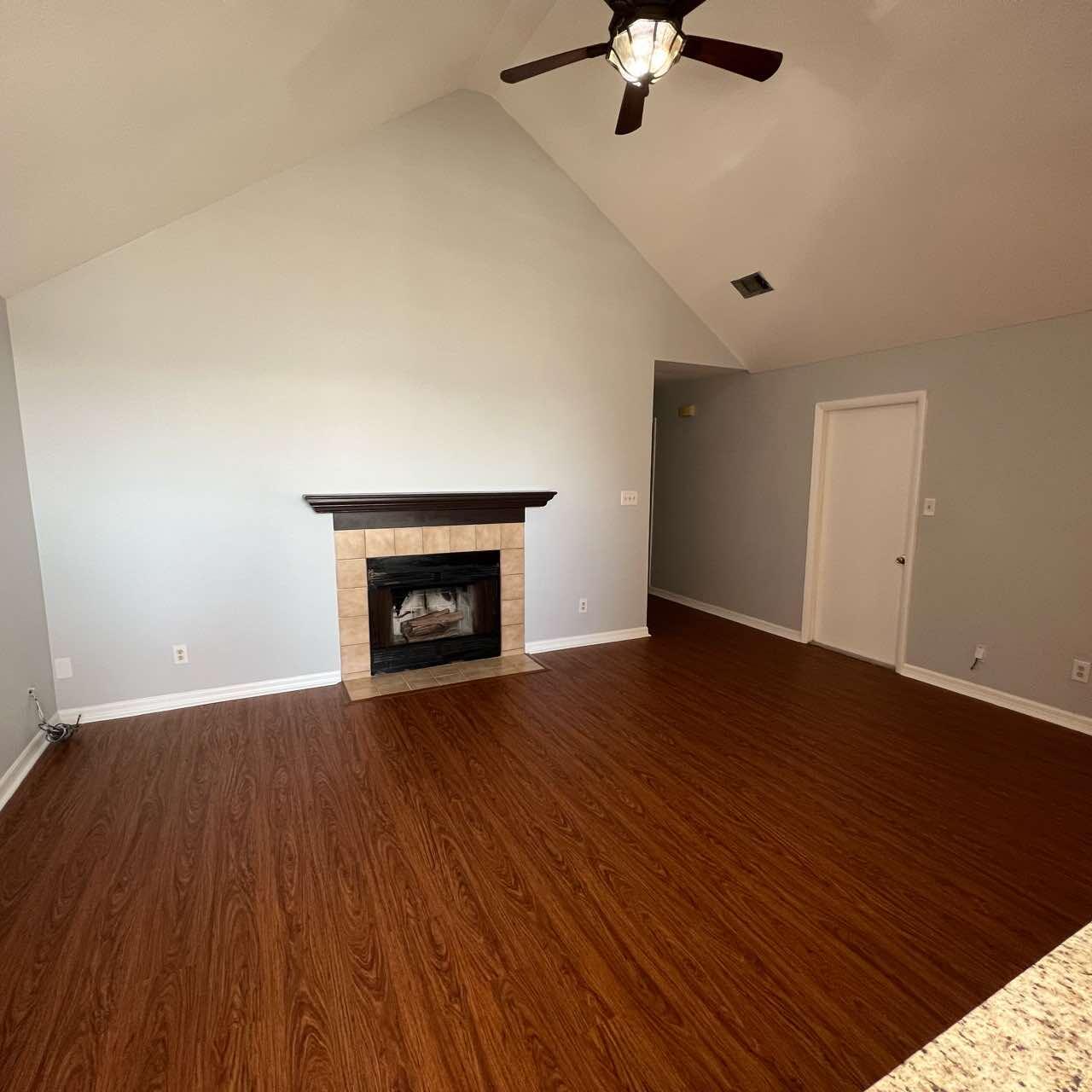 YORKTOWN AT WILLOW BEND - Residential Lease