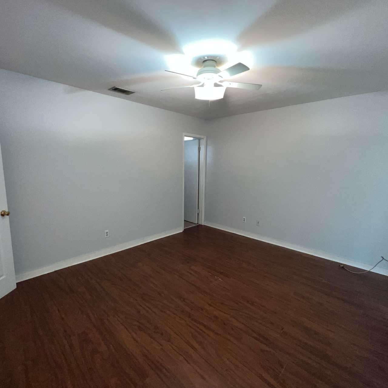 YORKTOWN AT WILLOW BEND - Residential Lease
