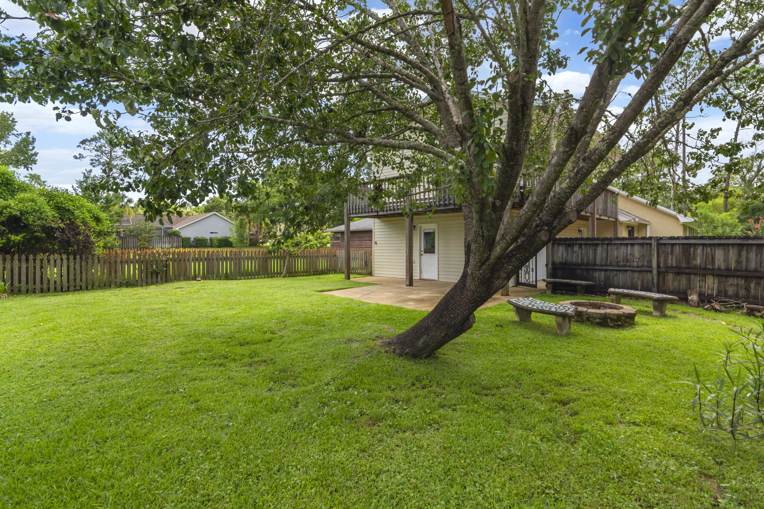 VALPARAISO PINECREST 6 - Residential