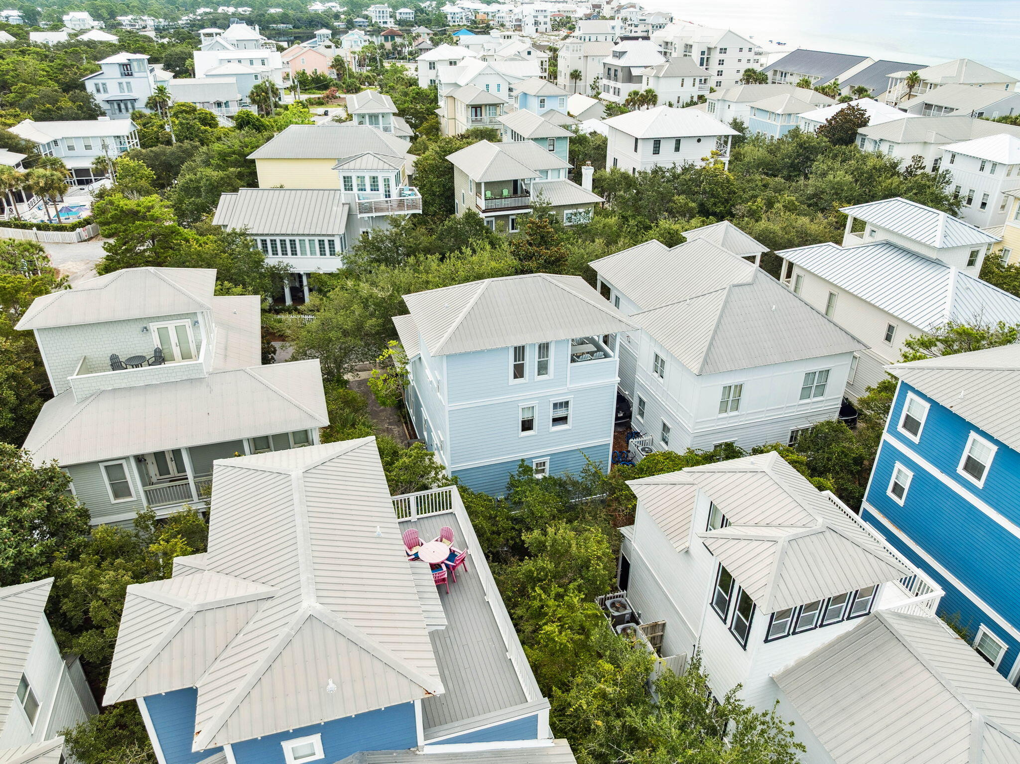 SUMMER'S EDGE - Residential