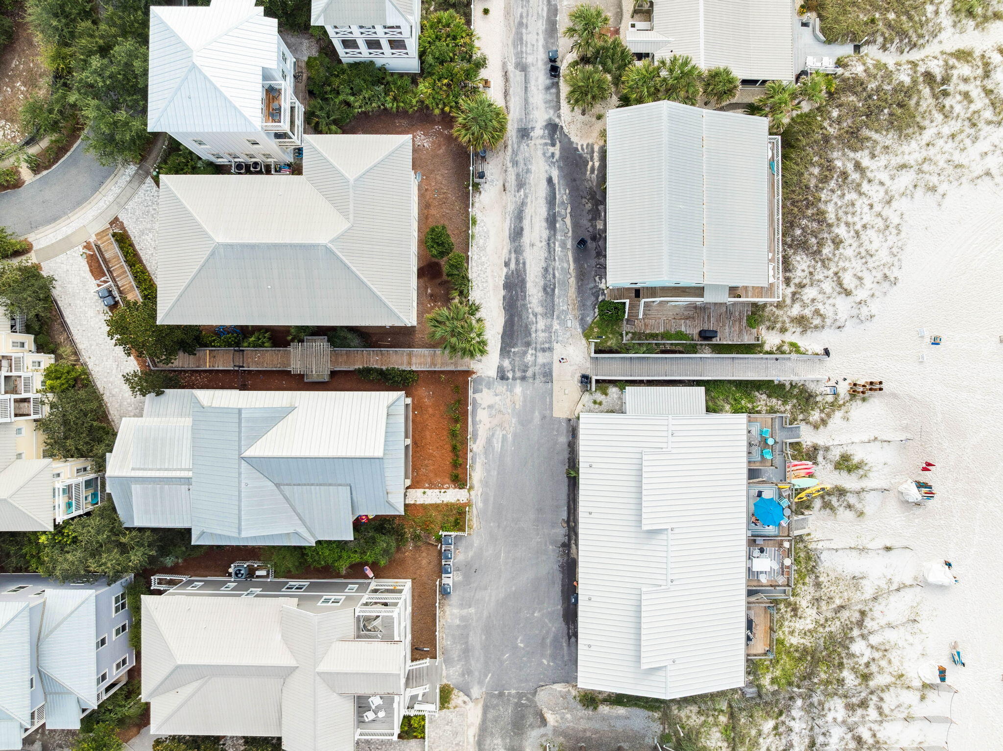 SUMMER'S EDGE - Residential
