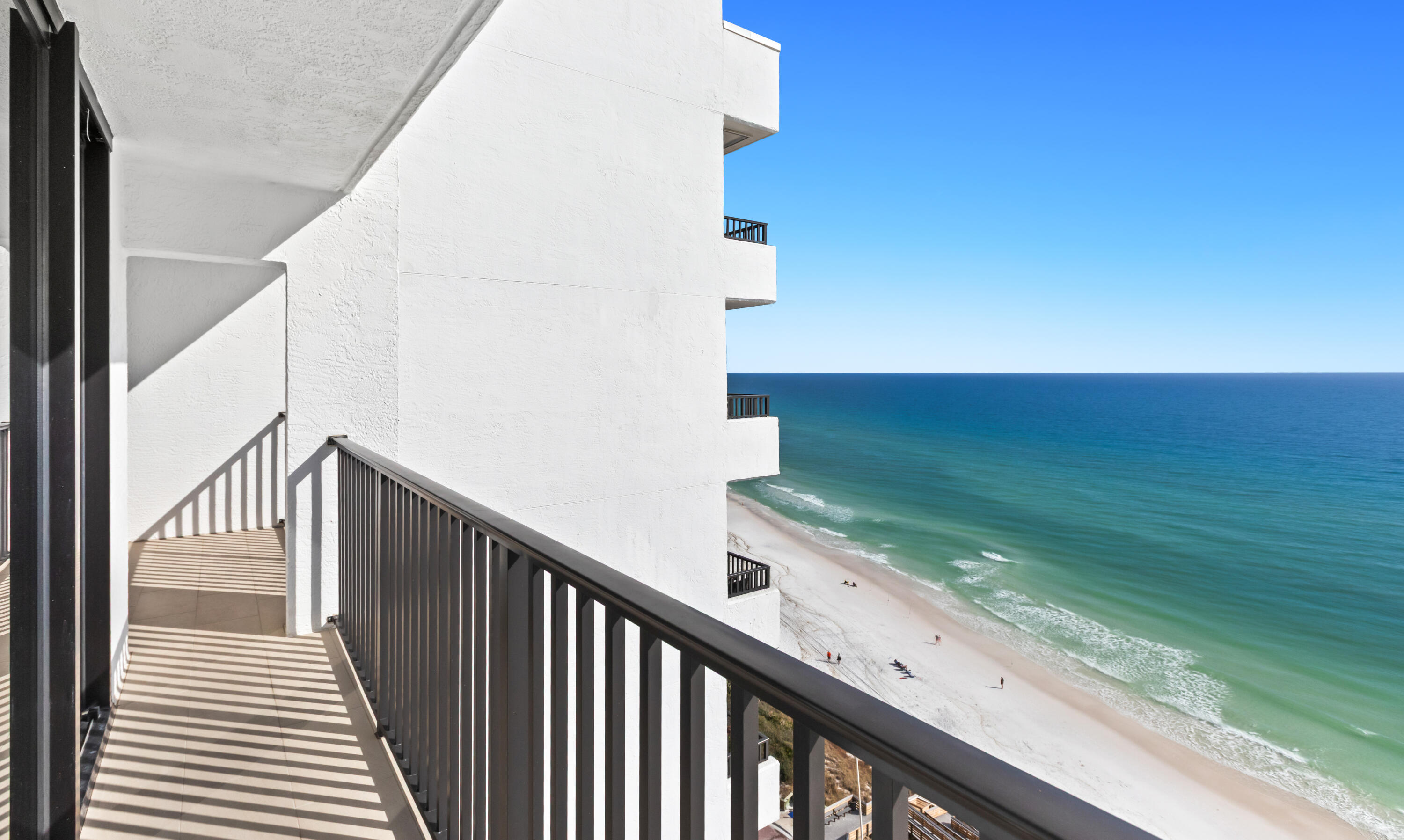ONE SEAGROVE PLACE CONDOMINIUM - Residential