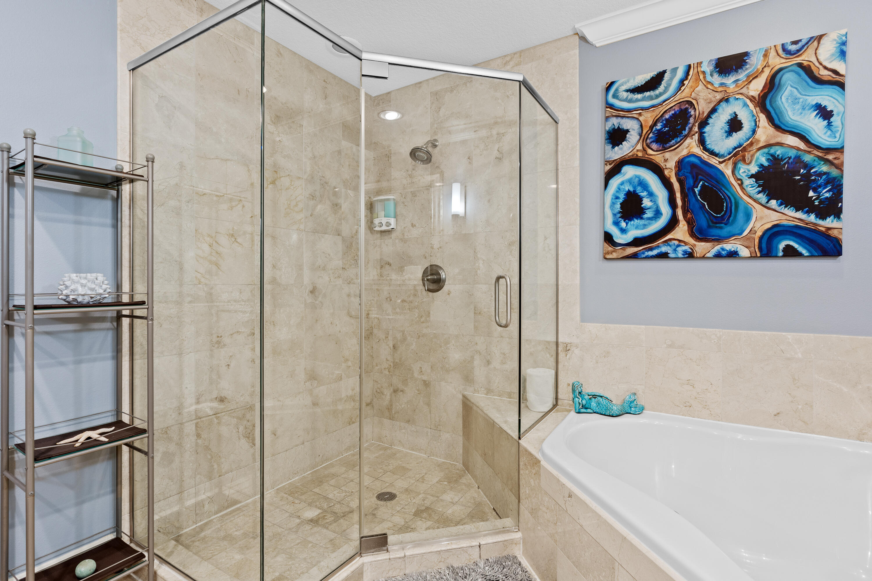 EMERALD GRANDE - Residential