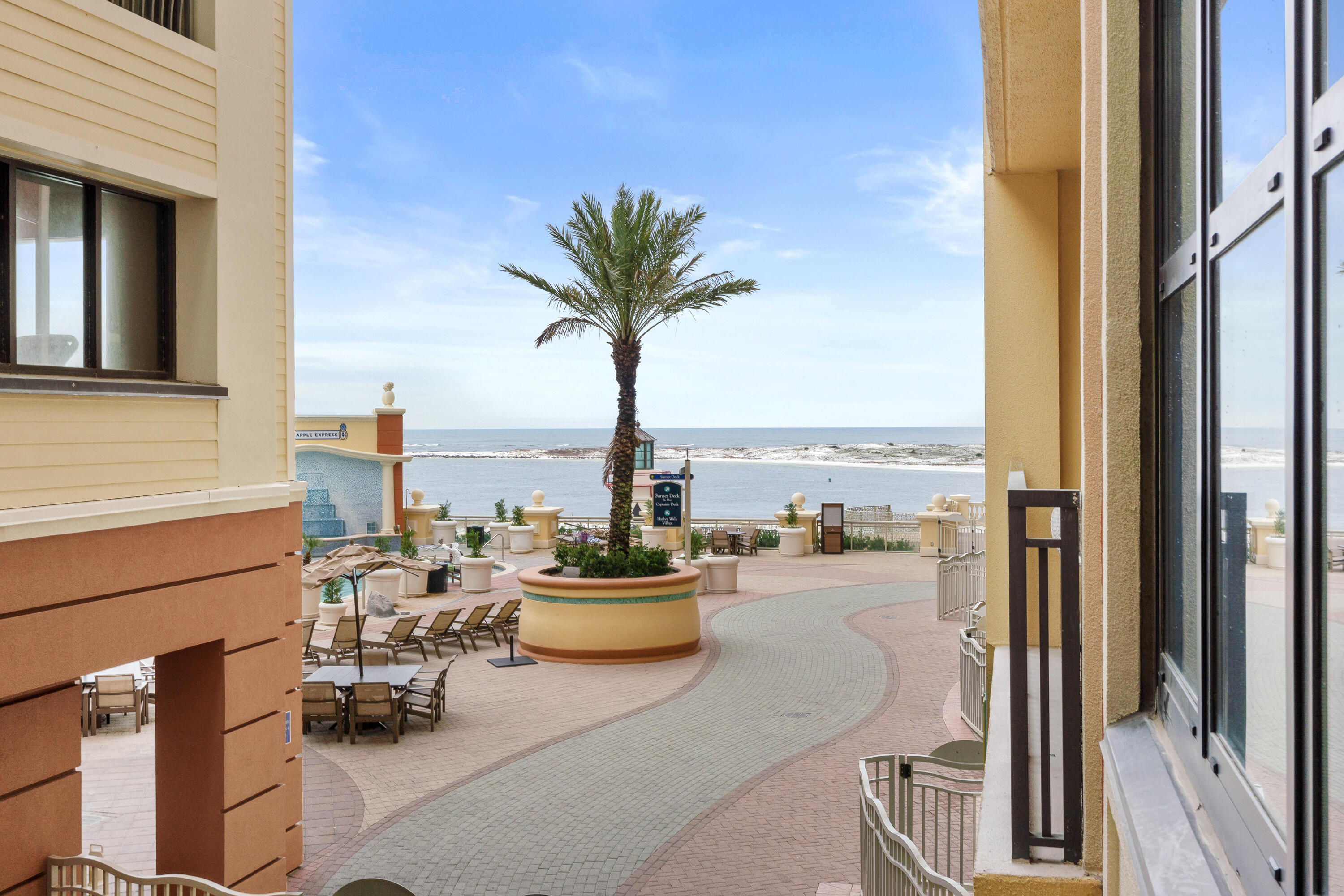 EMERALD GRANDE - Residential