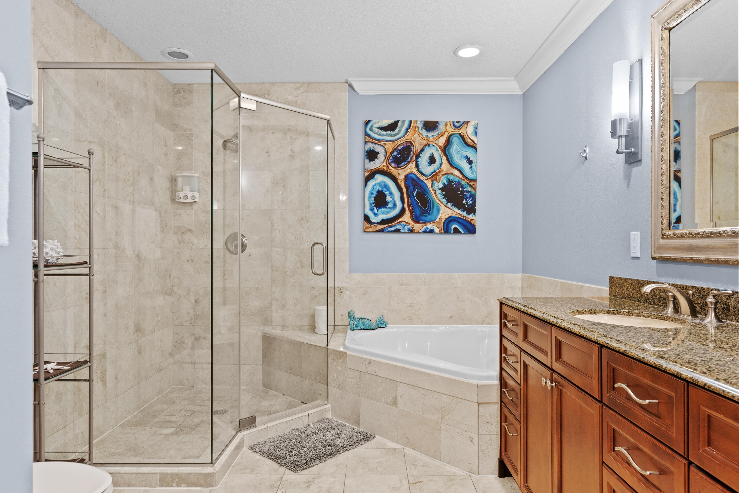 EMERALD GRANDE - Residential