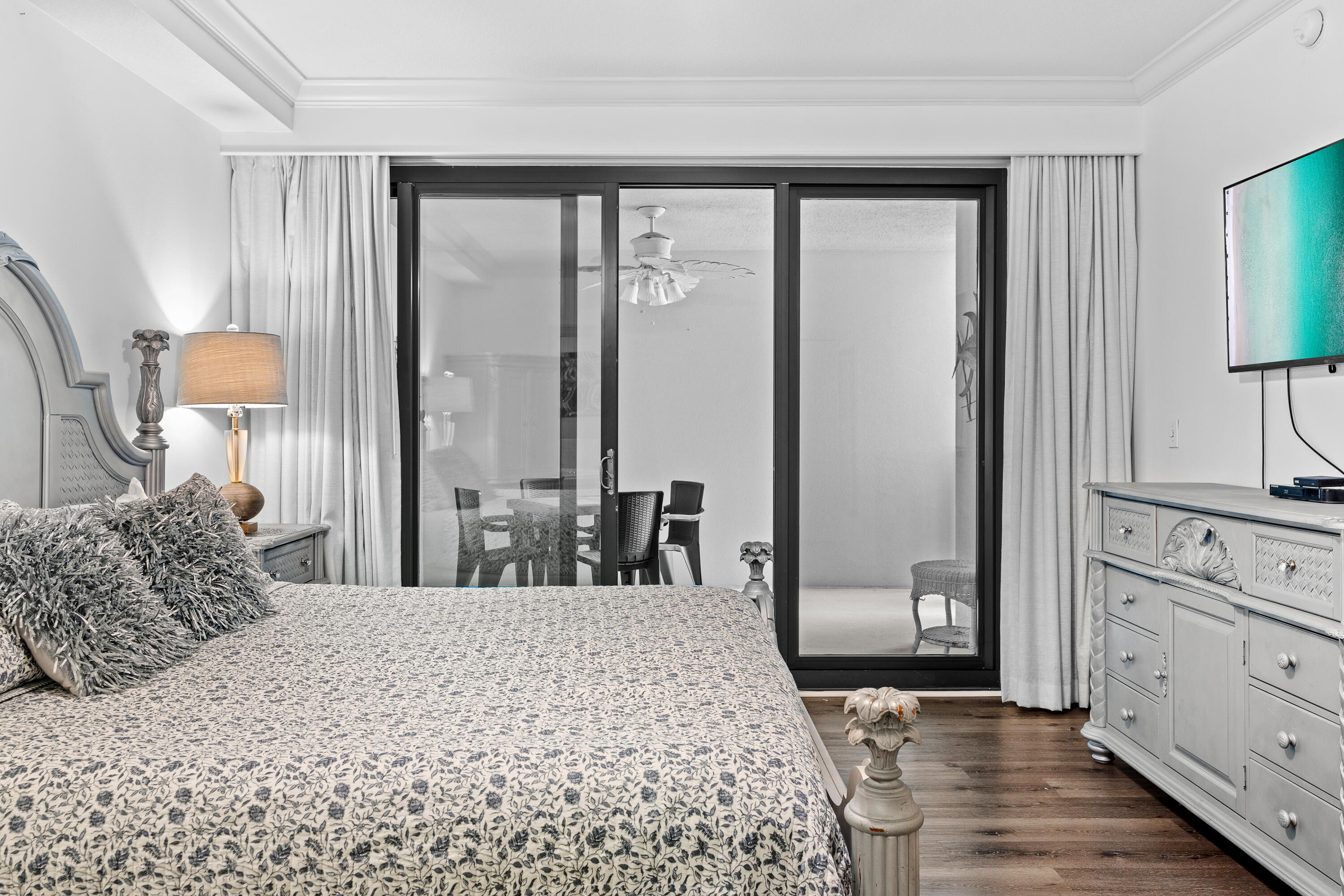 EMERALD GRANDE - Residential