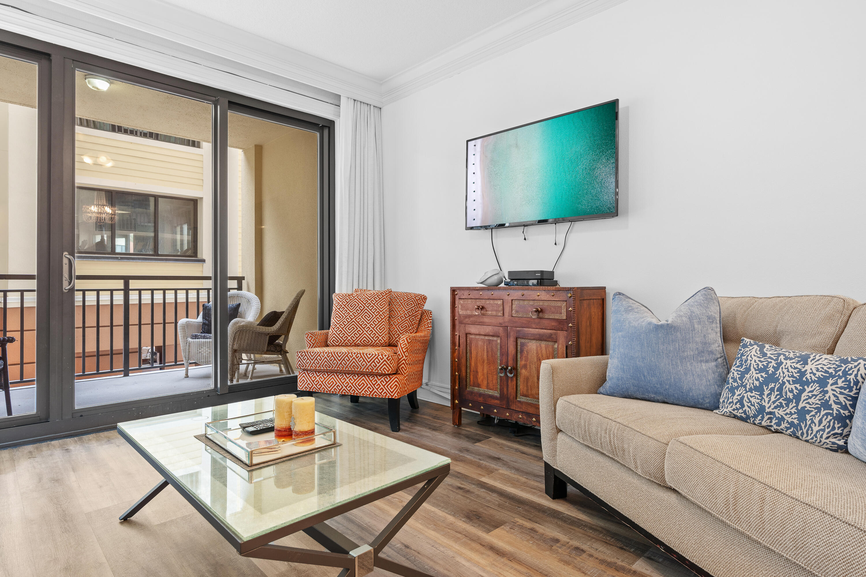 EMERALD GRANDE - Residential