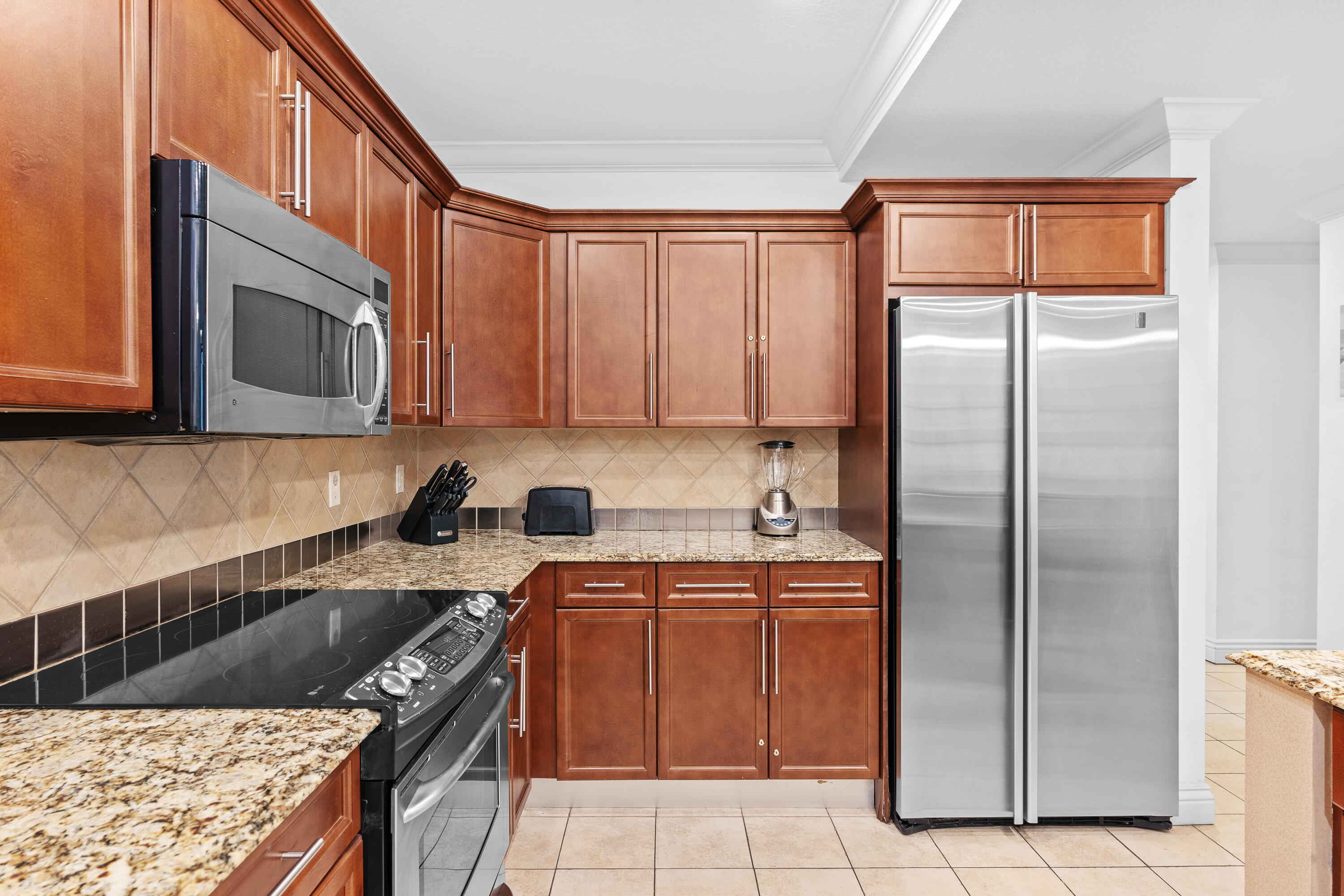 EMERALD GRANDE - Residential