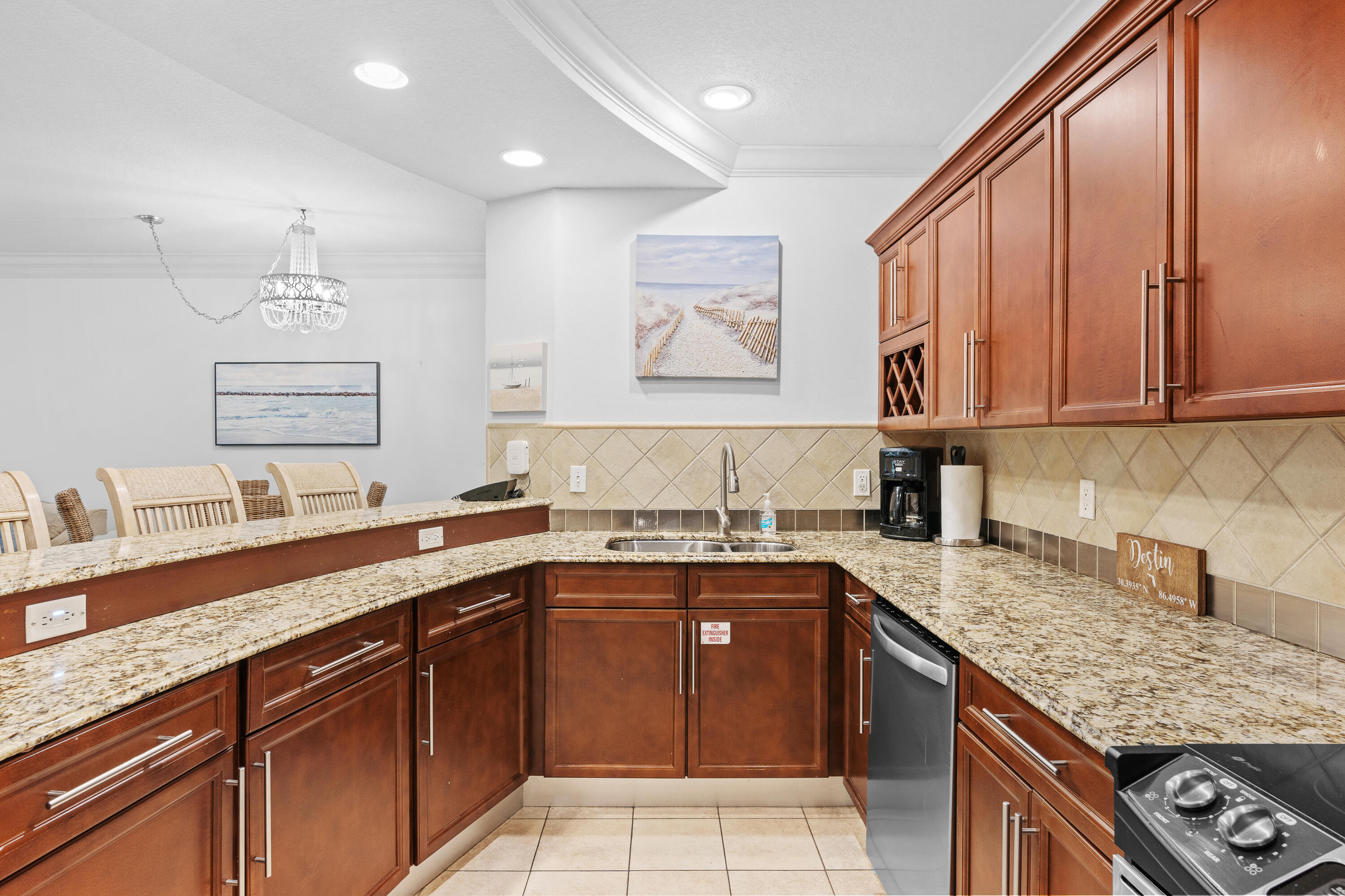 EMERALD GRANDE - Residential