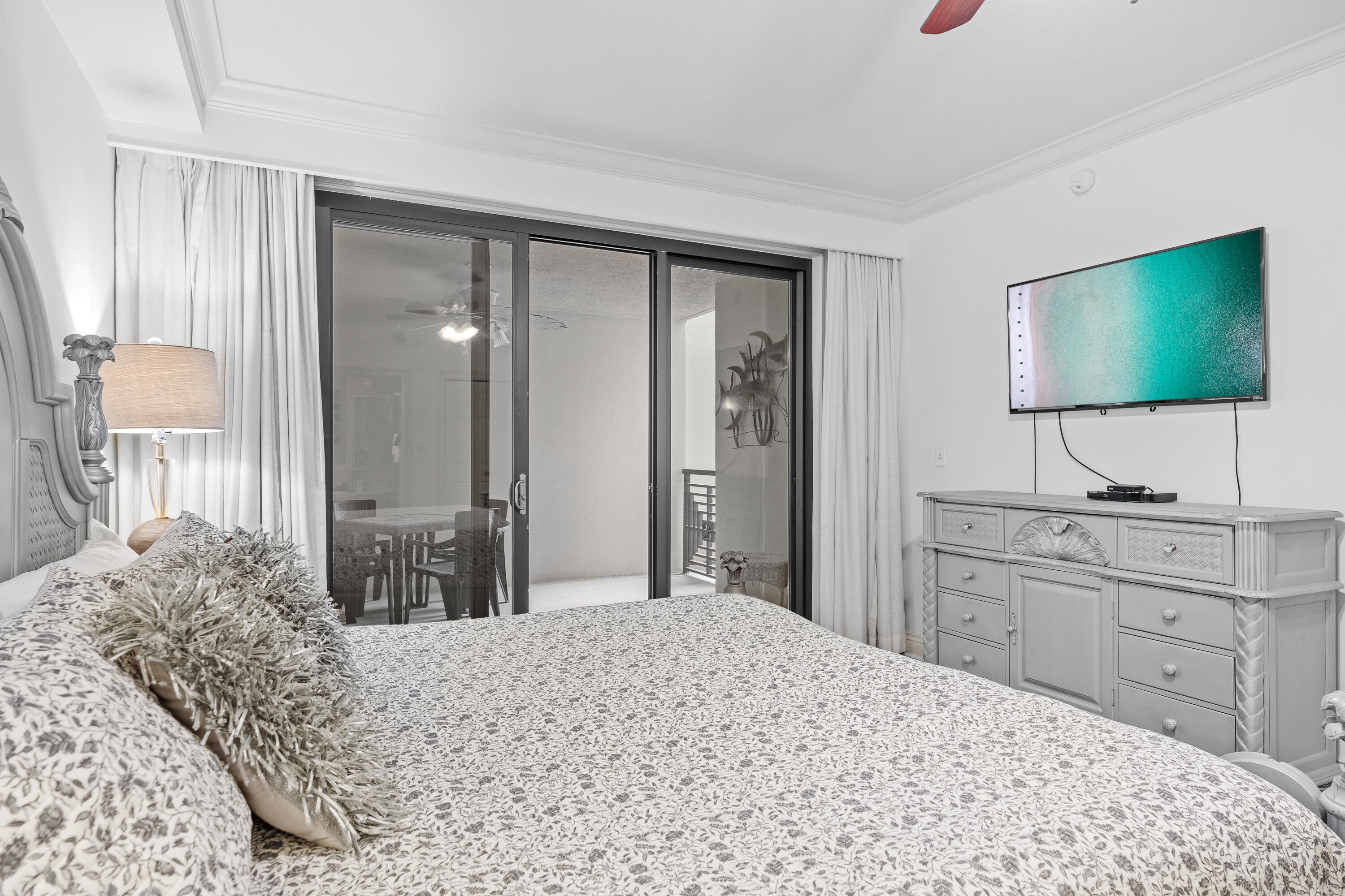 EMERALD GRANDE - Residential