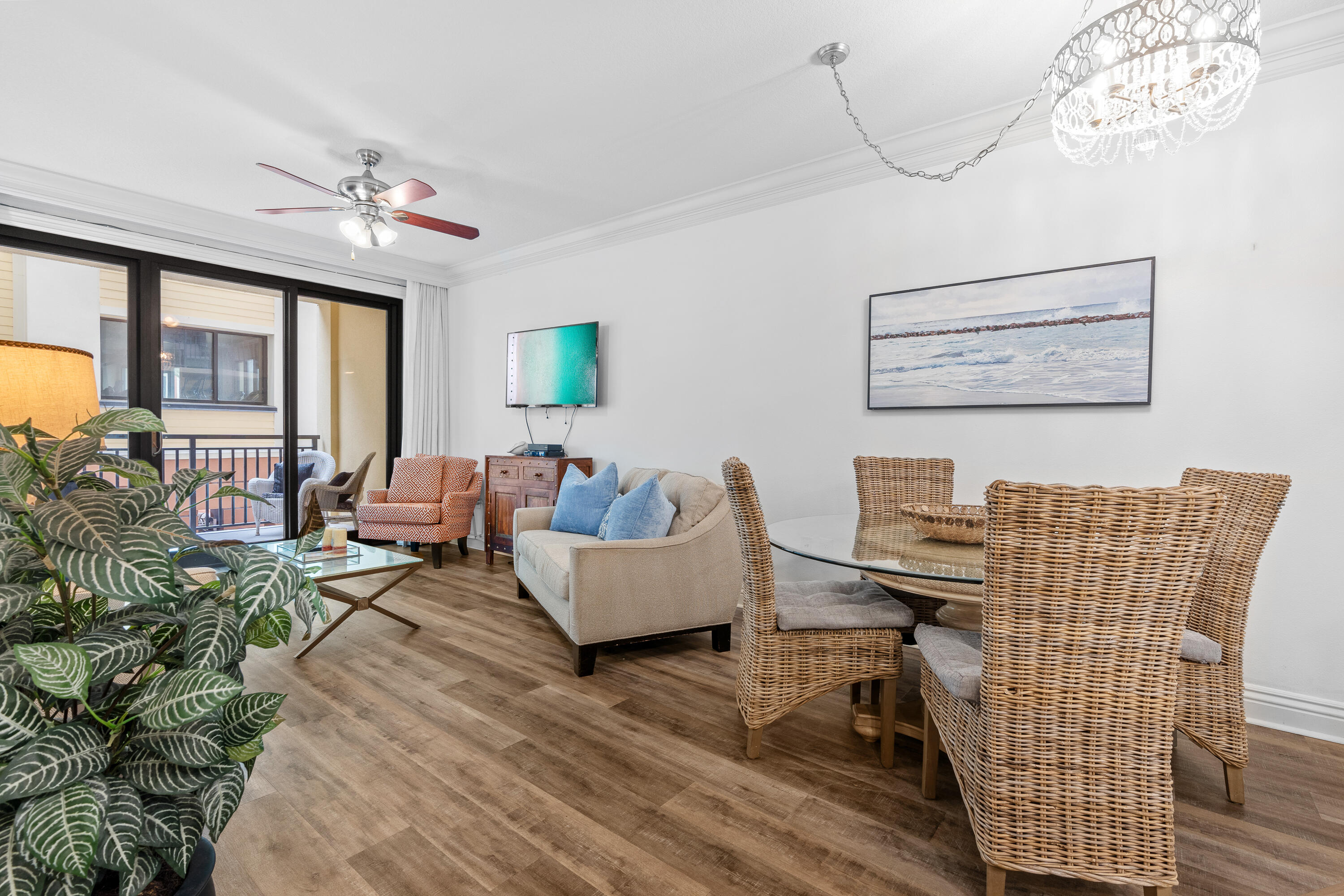 EMERALD GRANDE - Residential