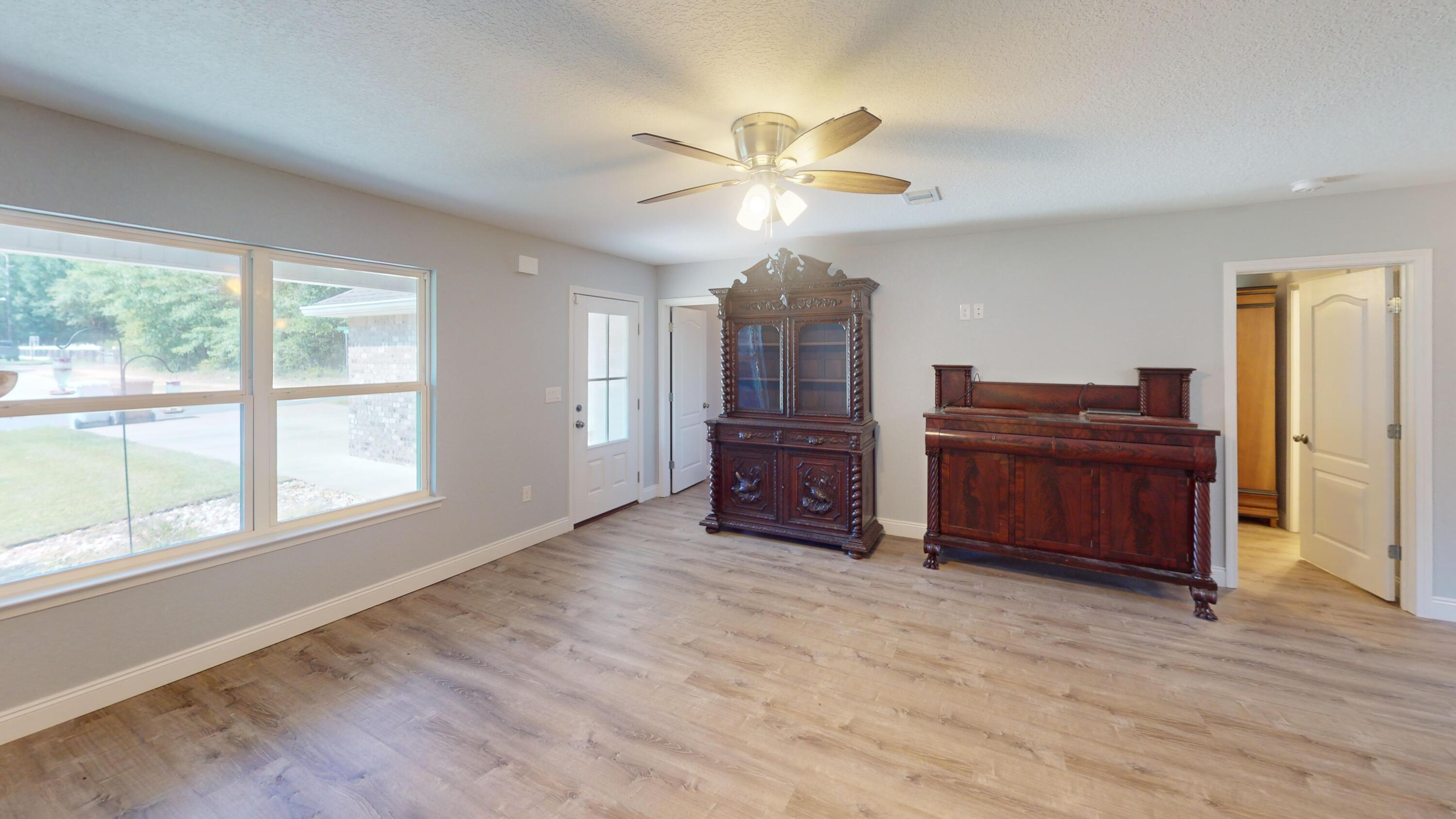 ROUNDUP VALLEY - Residential