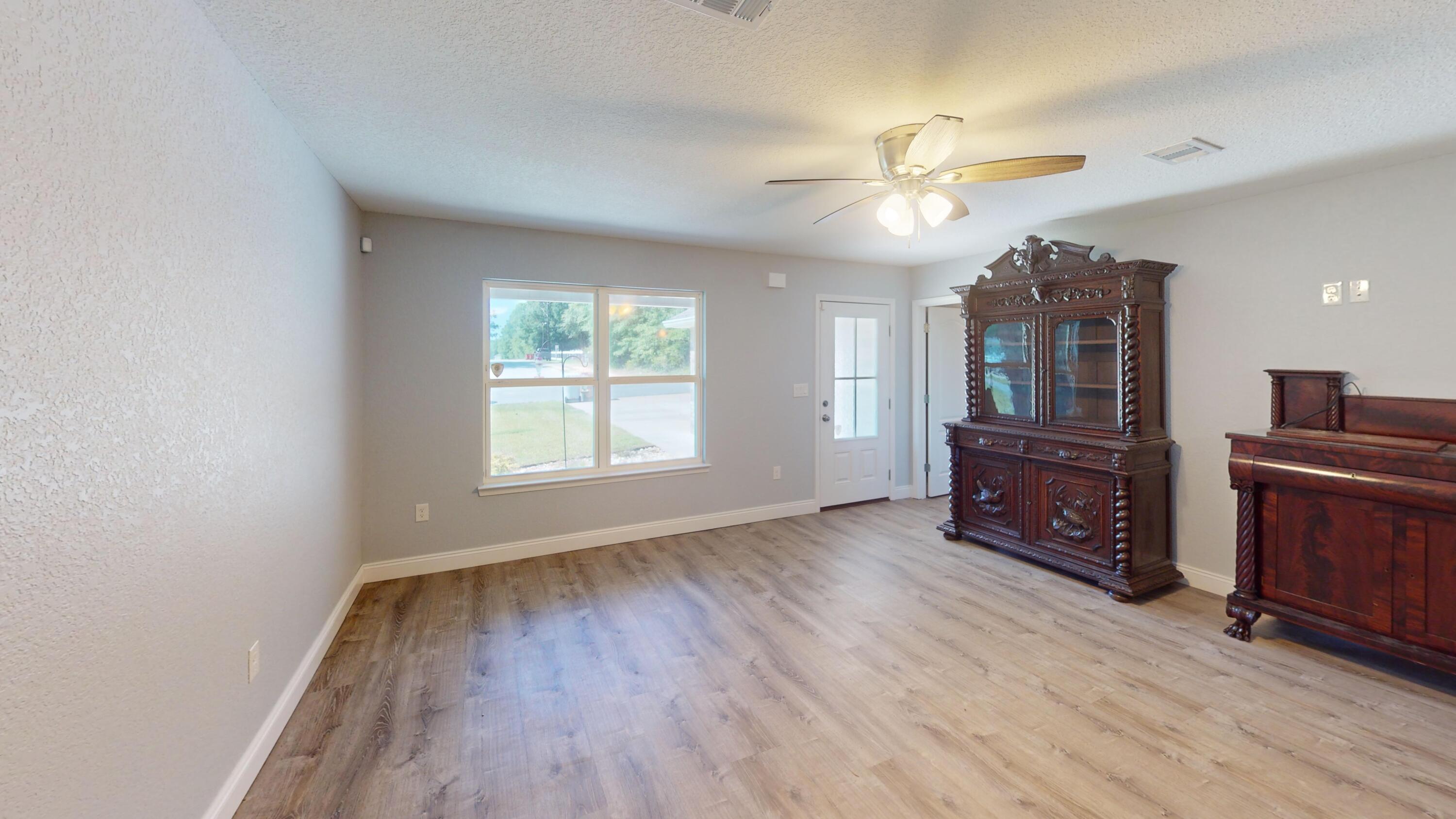 ROUNDUP VALLEY - Residential