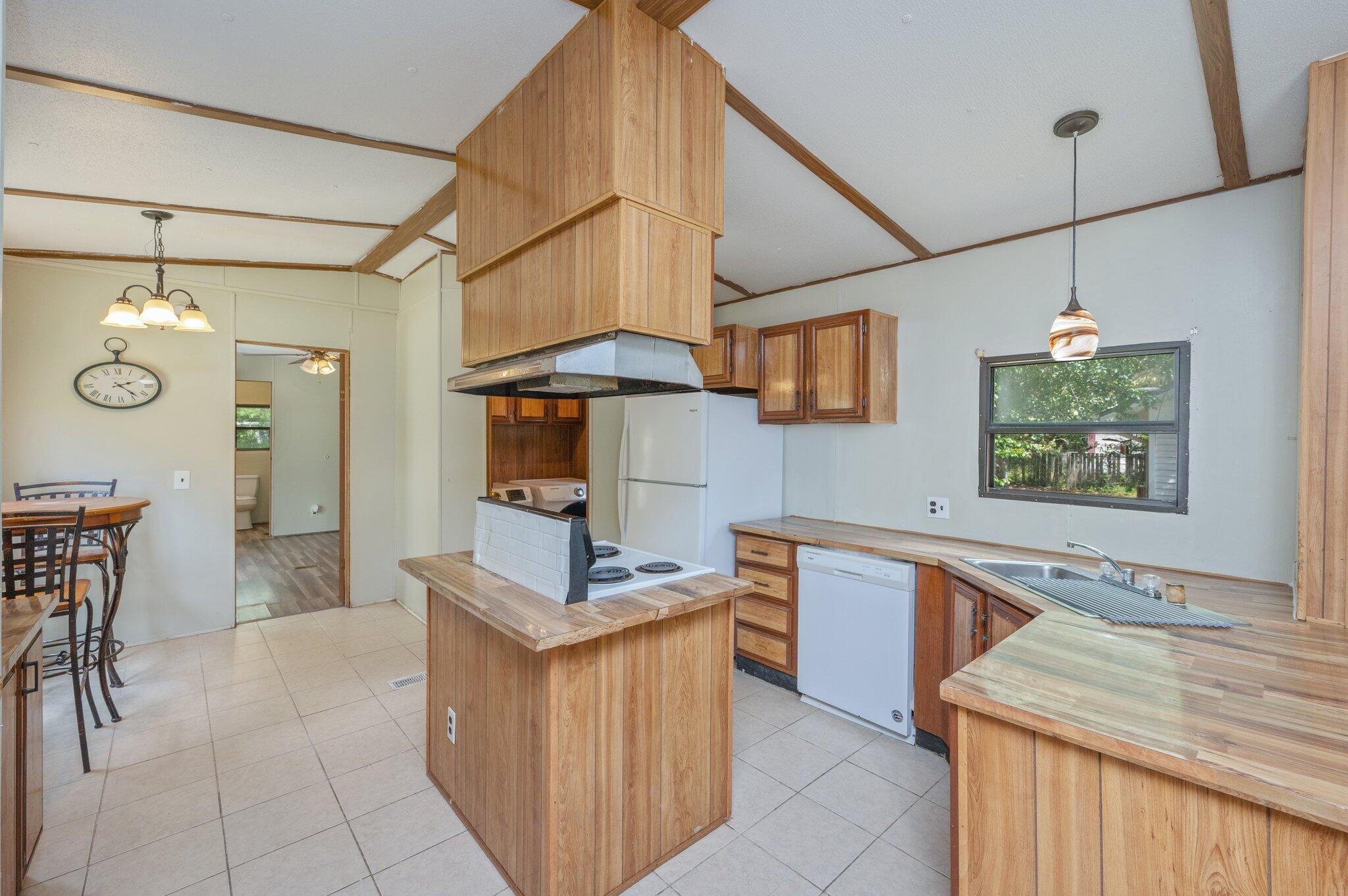 OAKWOOD HILLS - Residential