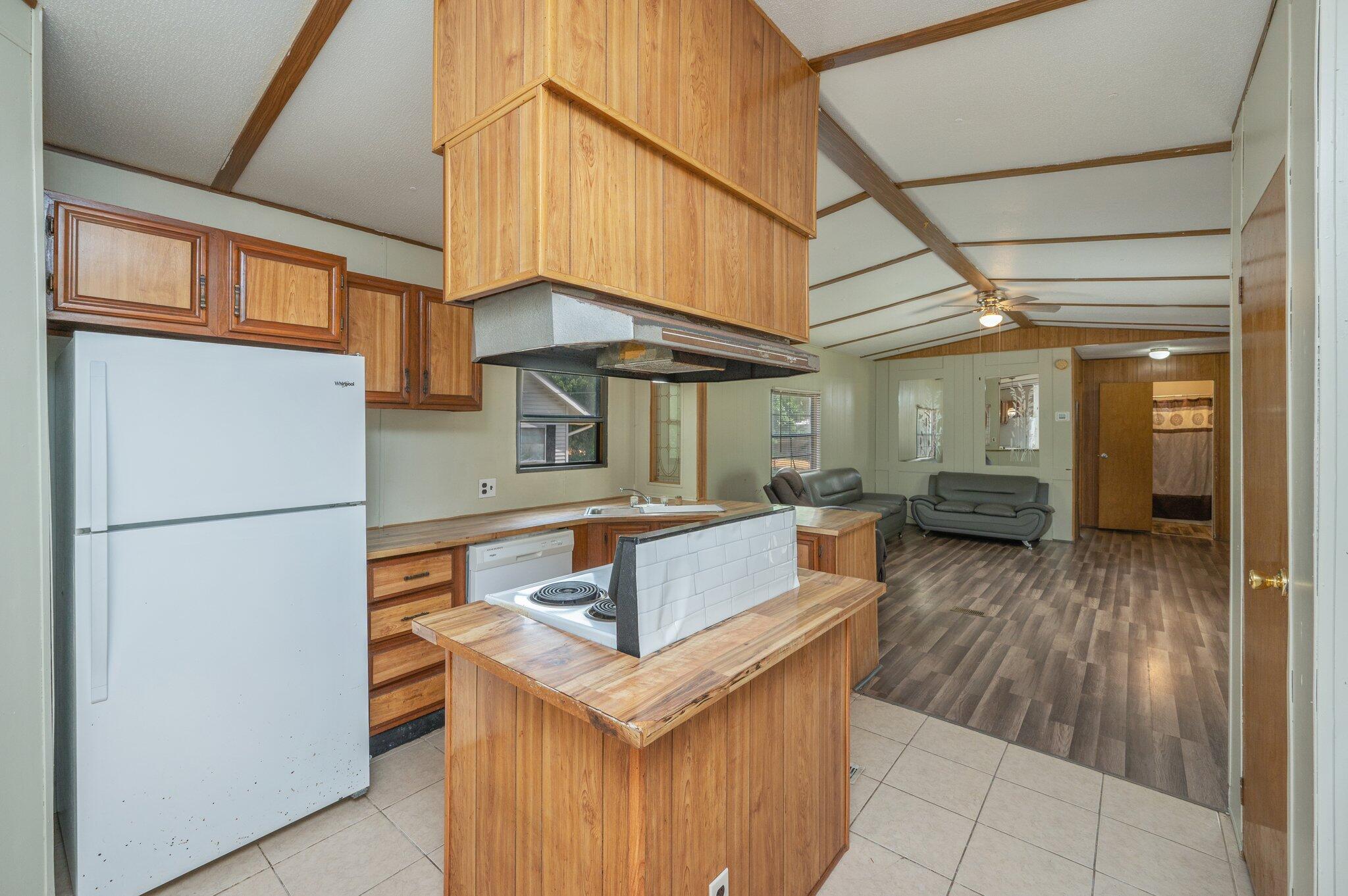 OAKWOOD HILLS - Residential