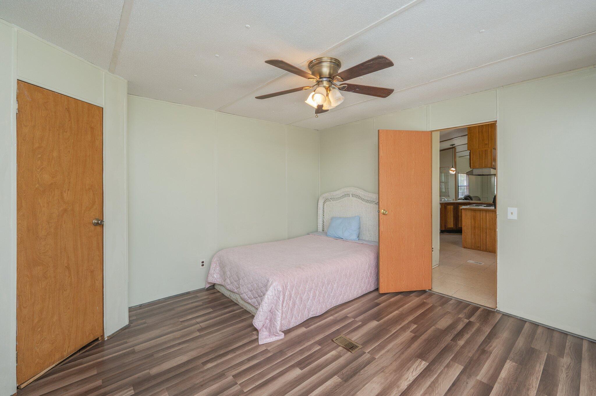 OAKWOOD HILLS - Residential