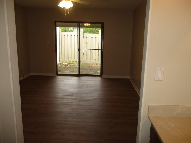 ROYAL OAK VILLAGE - Residential Lease