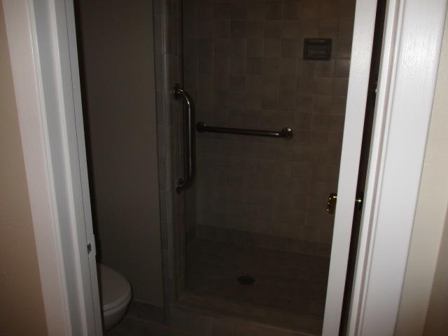 ROYAL OAK VILLAGE - Residential Lease