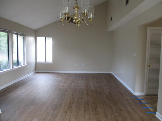 ROYAL OAK VILLAGE - Residential Lease