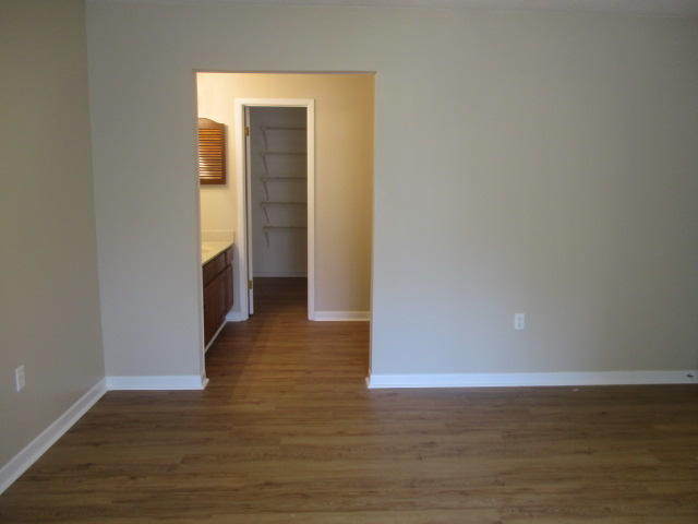 ROYAL OAK VILLAGE - Residential Lease