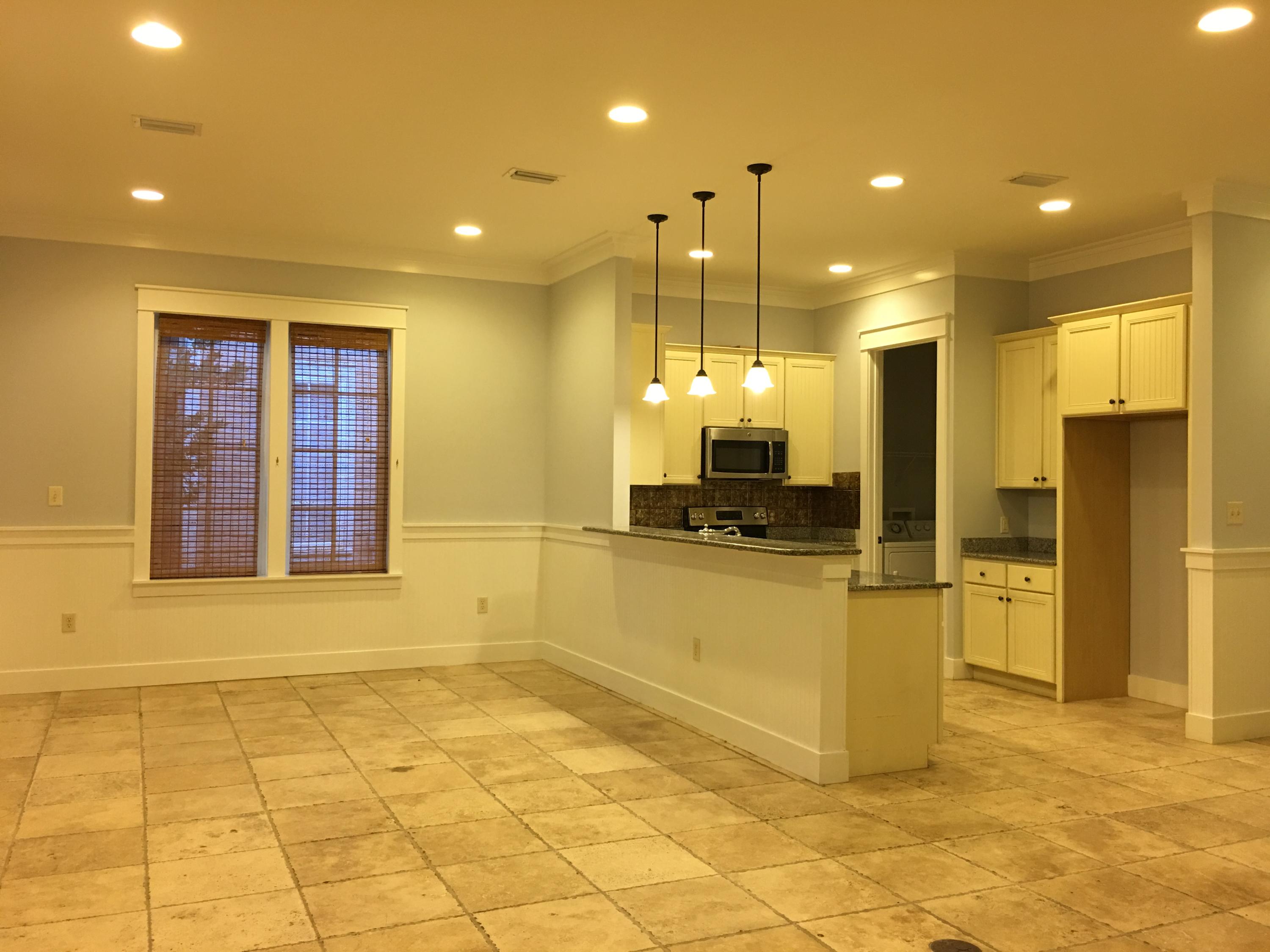 BUNGALOS AT SANDESTIN - Residential