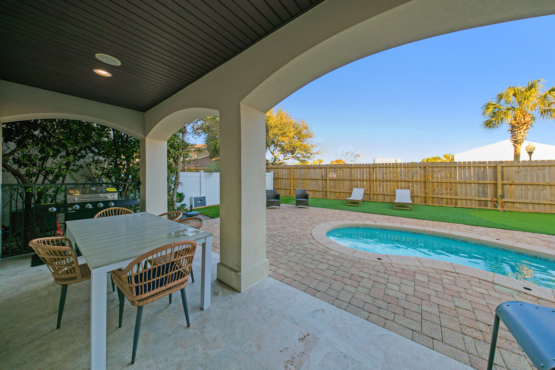 FRANGISTA BEACH - Residential