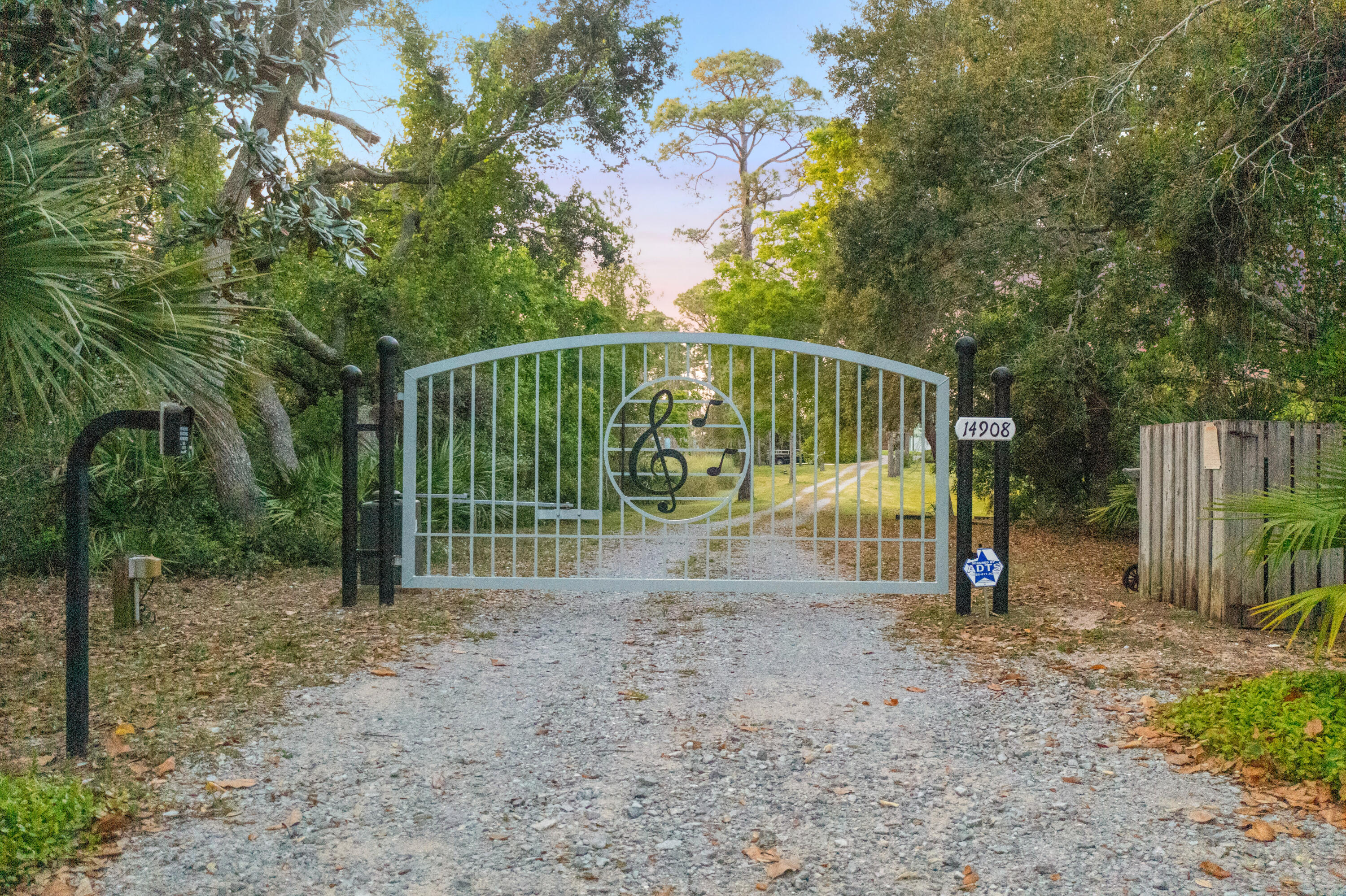 Innerarity Pt Rd - Residential