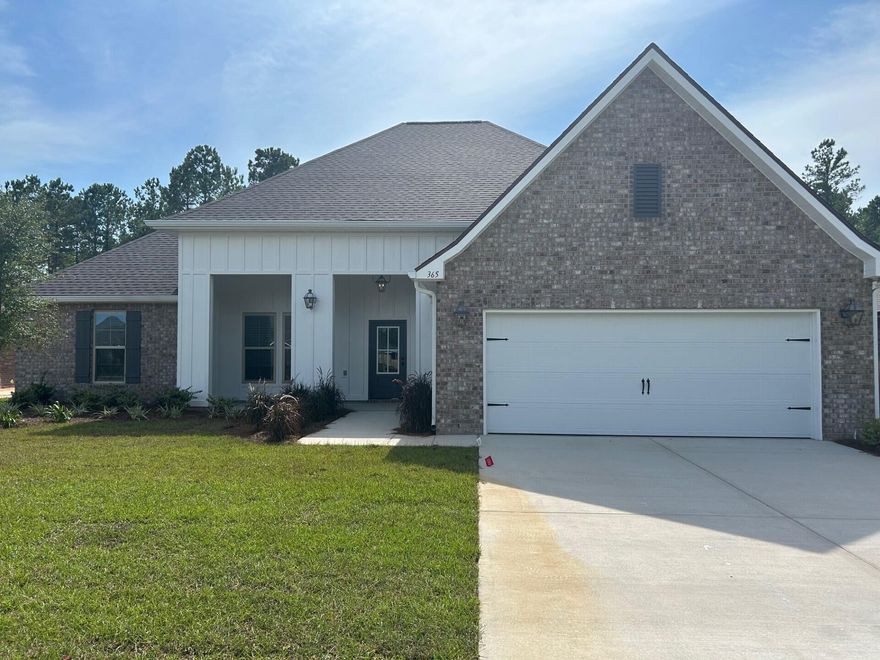 Awesome builder rate plus FREE refrigerator. Restrictions apply.The JOHNSON IV G in Lanterns at Hammock Bay community offers a 4 bedroom, 3 full bathroom, open design with breakfast area and formal dining room. Upgrades added (list attached).Special Features: double vanity, garden tub, separate custom tiled shower, and walk-in closet in master bath, kitchen island, walk-in pantry, boot bench and drop zone in mudroom, covered porches, crown molding, LED lighting, smart connect WIFI thermostat, framed mirrors, landscaping, architectural 30-year shingles, flood lights, and more!Energy Efficient Features: electric water heater, electric kitchen appliance package, low E windows, and more! Energy Star Partner.