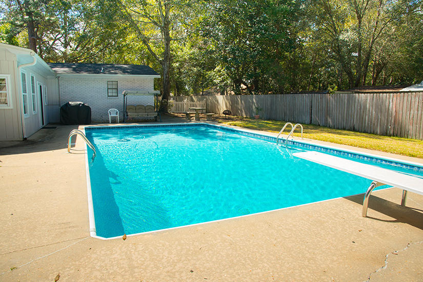 ROCKY BAYOU COUNTRY CLUB ESTATES 1 - Residential