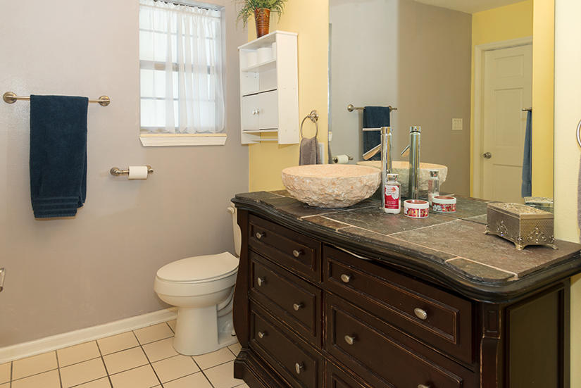 ROCKY BAYOU COUNTRY CLUB ESTATES 1 - Residential