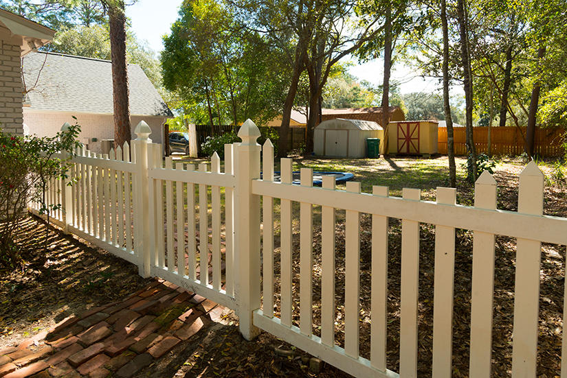 ROCKY BAYOU COUNTRY CLUB ESTATES 1 - Residential