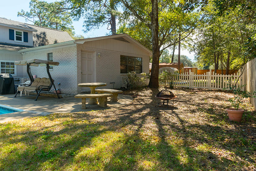 ROCKY BAYOU COUNTRY CLUB ESTATES 1 - Residential