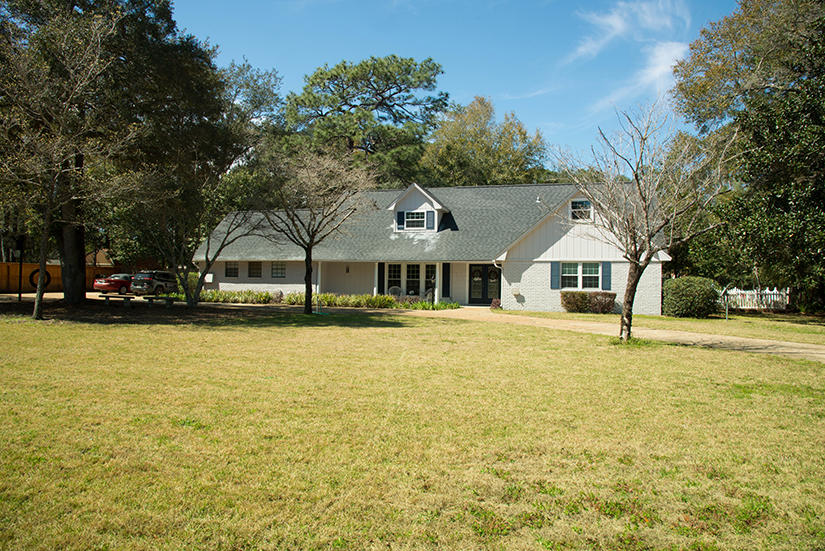 ROCKY BAYOU COUNTRY CLUB ESTATES 1 - Residential