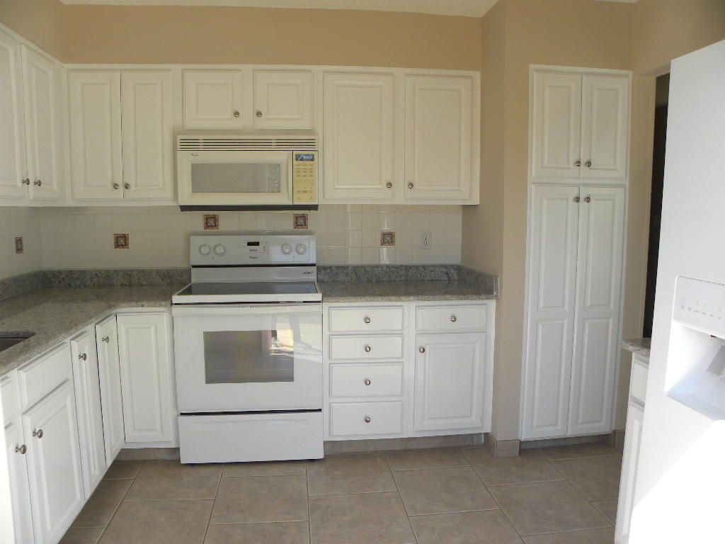 HIDDEN TRAILS PH 1 - Residential