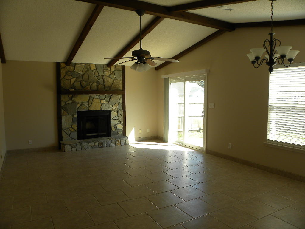 HIDDEN TRAILS PH 1 - Residential