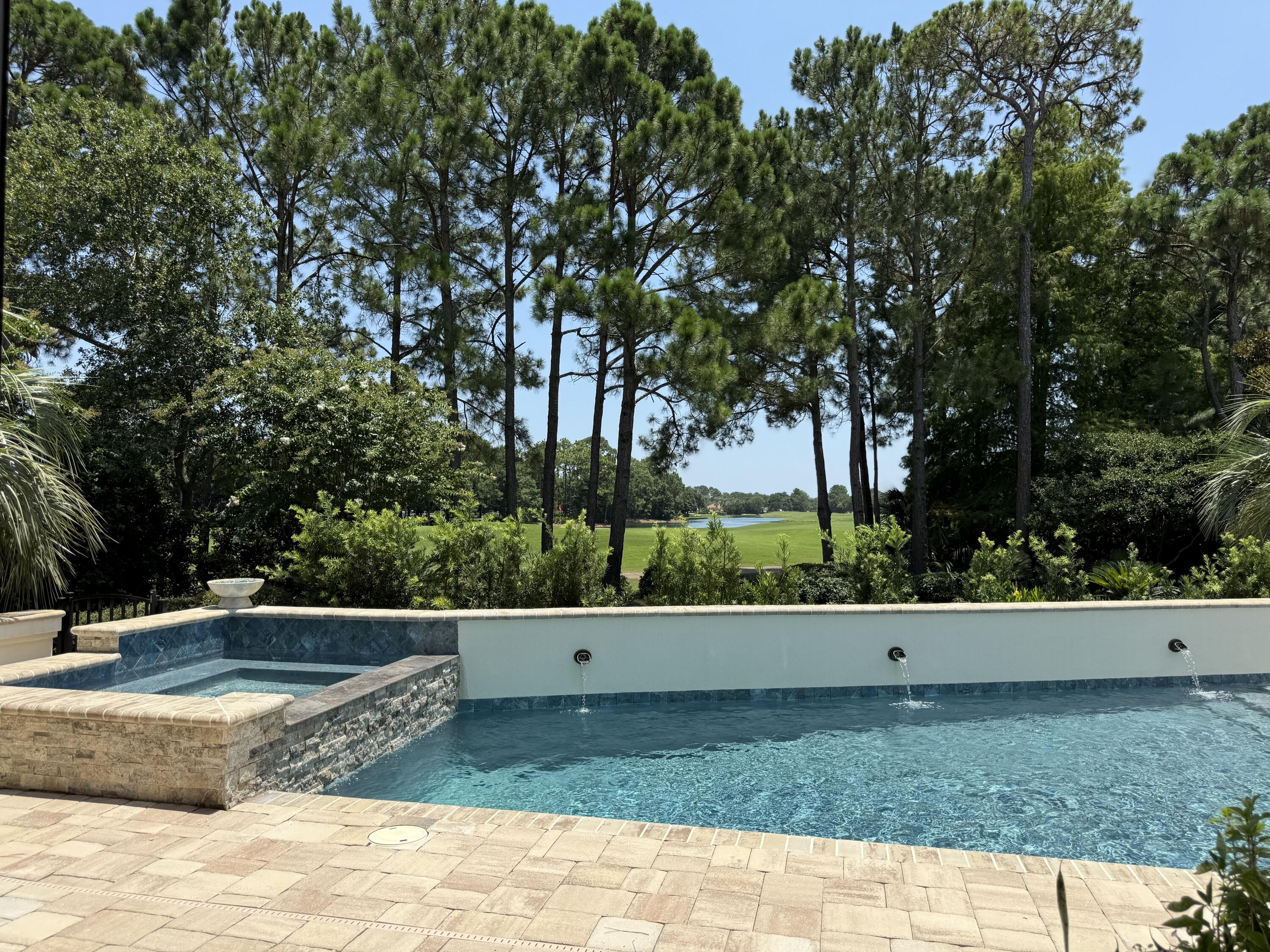 BURNT PINE - Residential