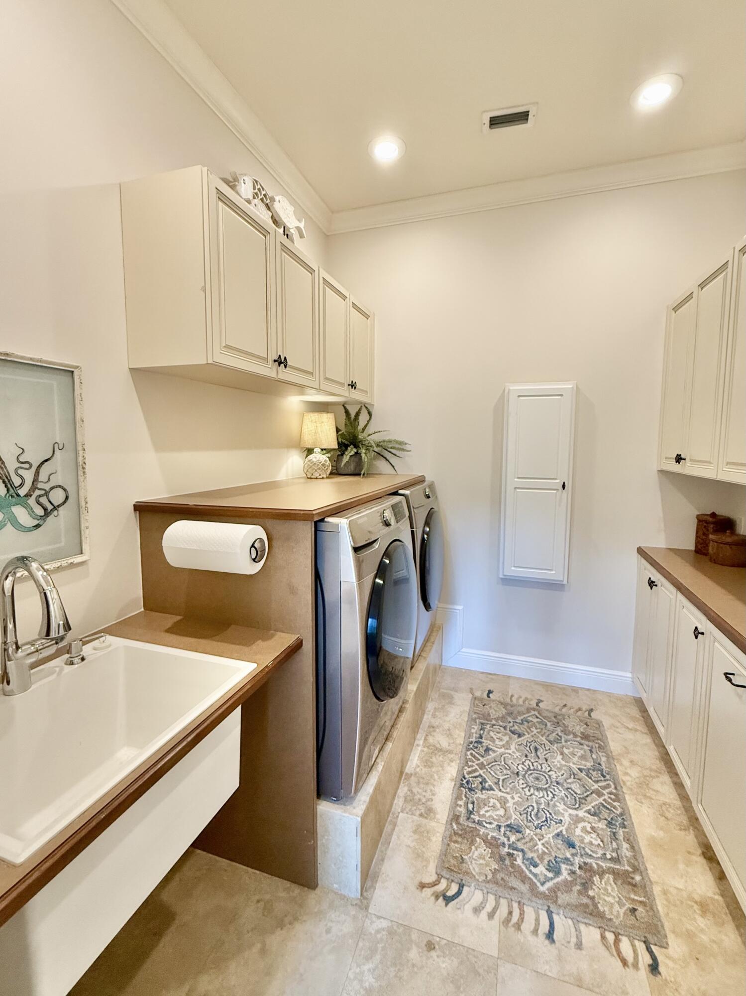BURNT PINE - Residential