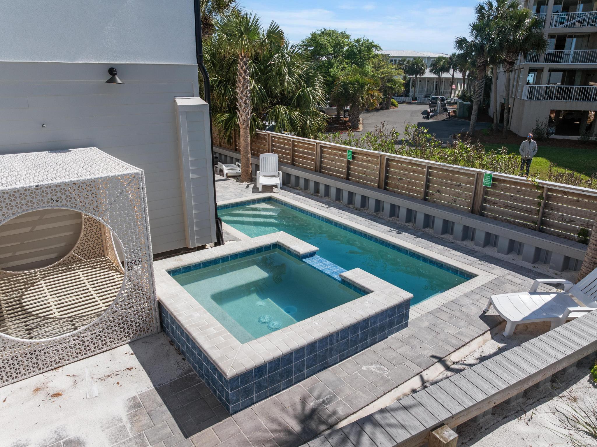 HOLIDAY ISLE - Residential