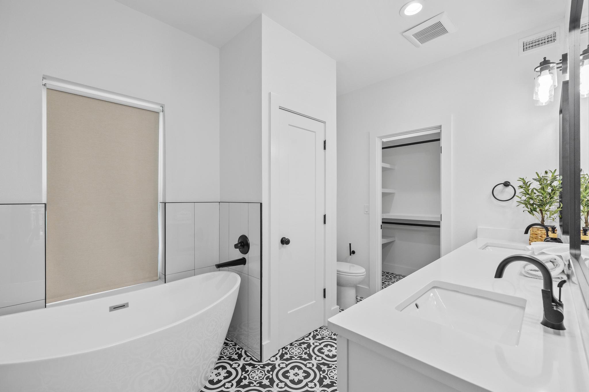 HOLIDAY ISLE - Residential